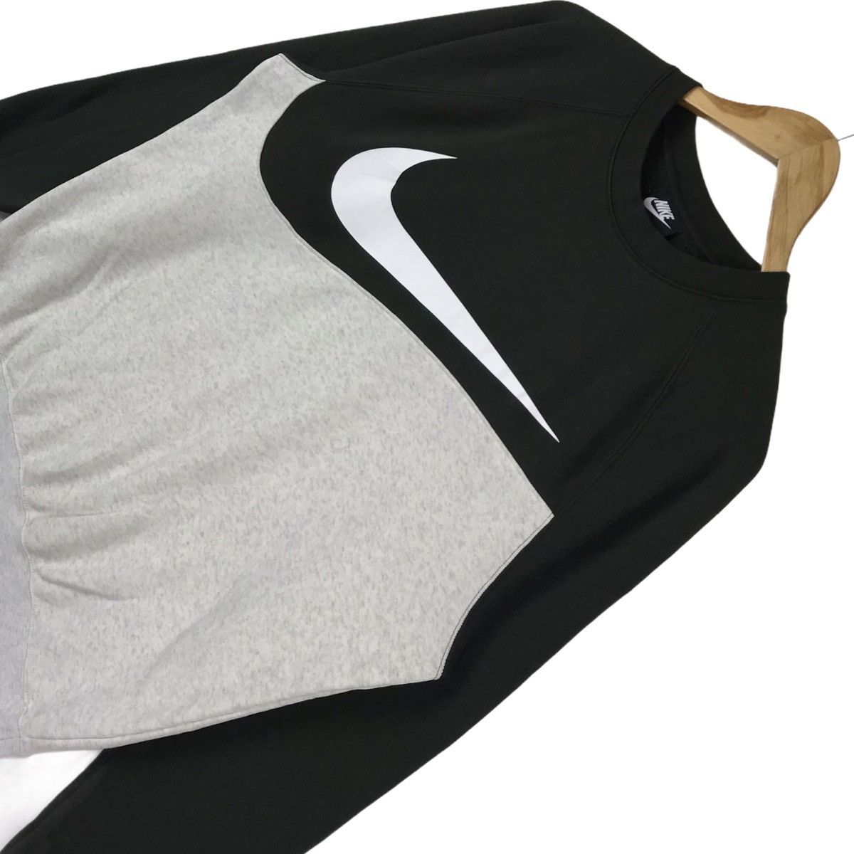 Nike Vintage Y2K Nike Sweatshirt Size US M / EU 48-50 / 2 - 4 Thumbnail
