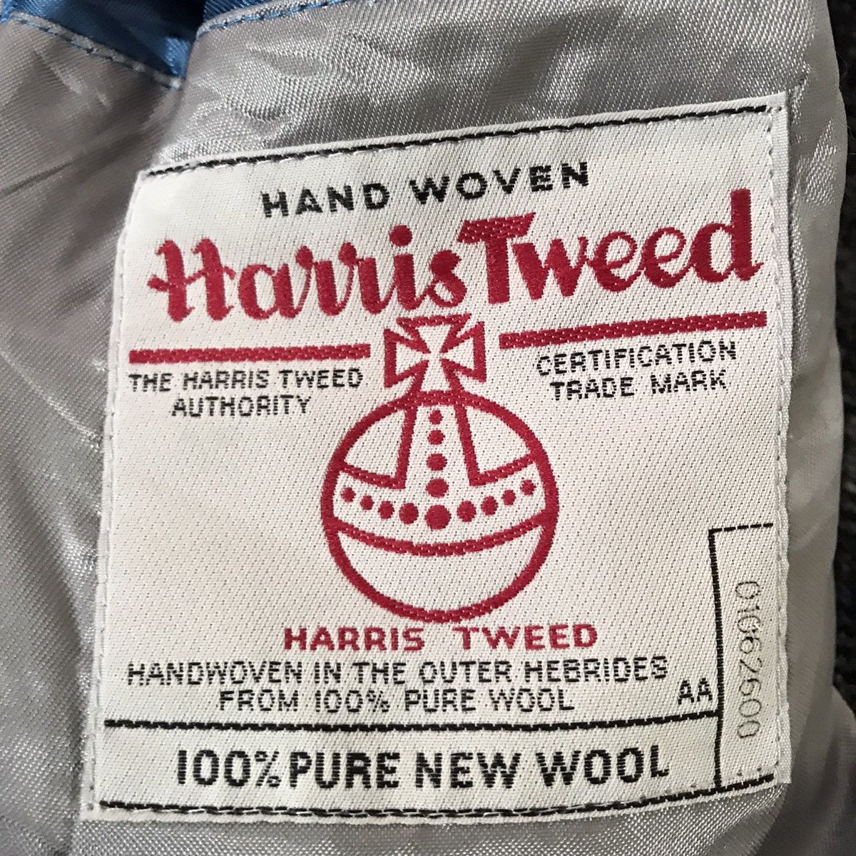 Charles Tyrwhitt Hand woven Harris Tweed 100% Pure Wool made in Hungary Size US S / EU 44-46 / 1 - 19 Thumbnail