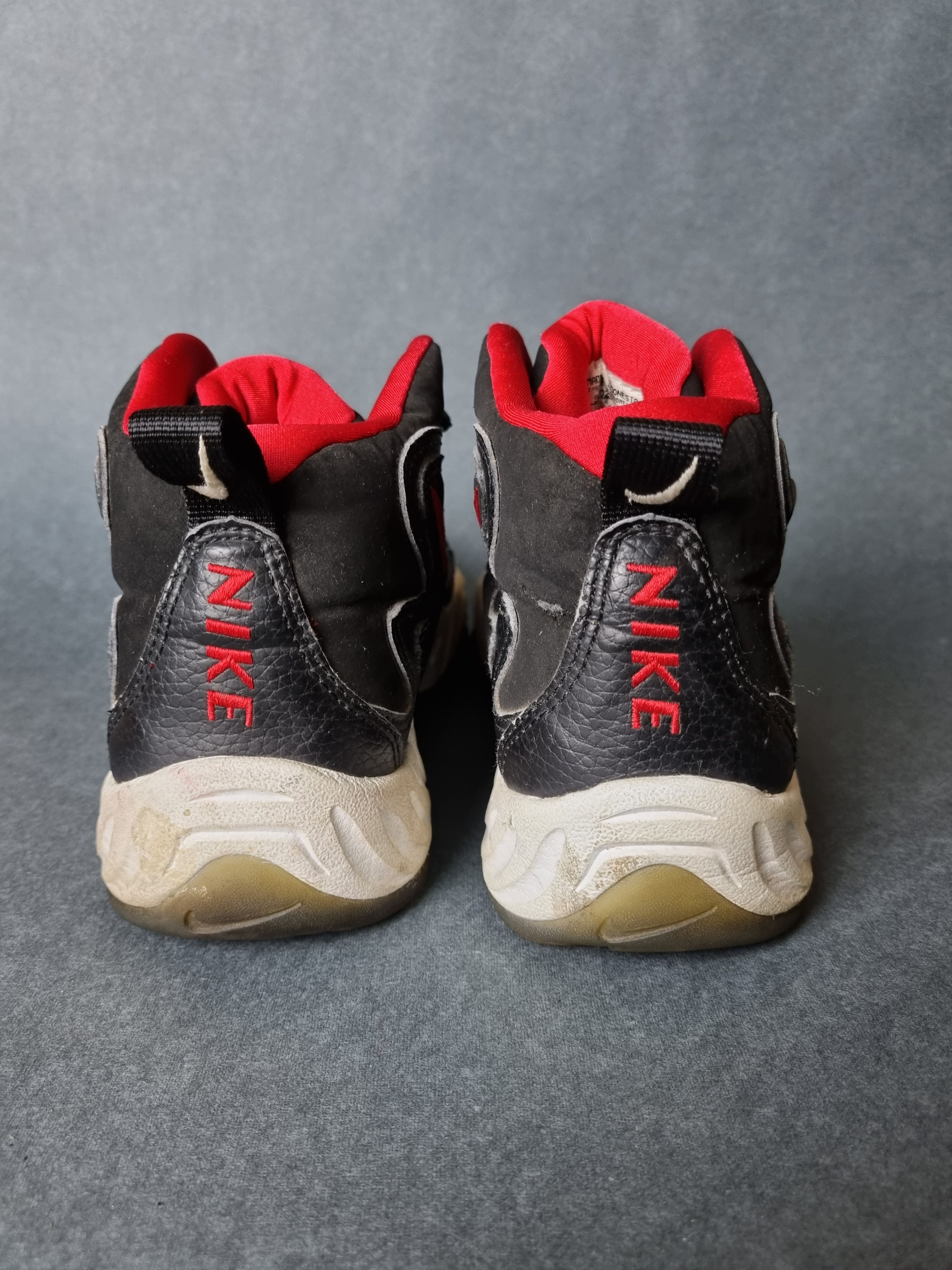 Nike 1997 Nike Air Winged Flight Black / White Varsity Red Size US 8.5 / EU 41-42 - 7 Thumbnail