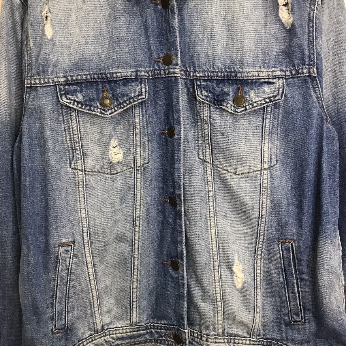 Zara Zara Distressed Denim Trucker Jacket Size US M / EU 48-50 / 2 - 6 Thumbnail