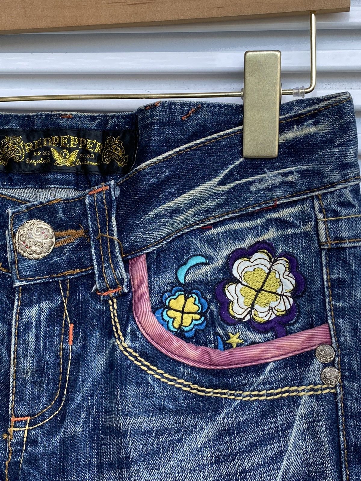 Japanese Brand × Vintage XX Red Pepper Skulls Flowers Embroidered Denim Size US 30 / EU 46 - 8 Thumbnail