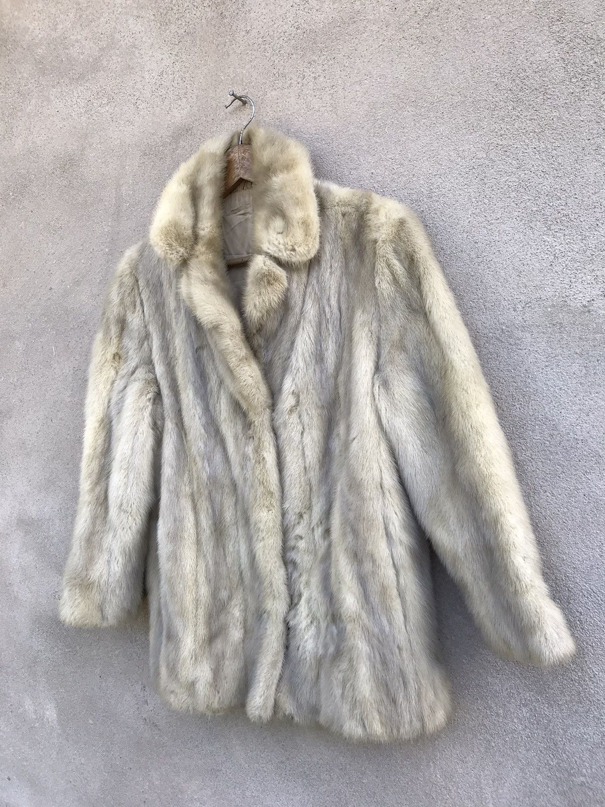 Sagafurs BEAUTIFUL VINTAGE LENGTH SABLE FUR JACKET BOLERO SAGA FUR Size M / US 6-8 / IT 42-44 - 2 Thumbnail