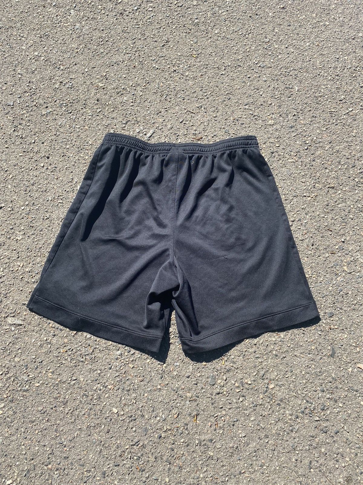 Nike Vintage Nike shorts streetwear y2k swoosh casual size L Size US 34 / EU 50 - 2 Thumbnail