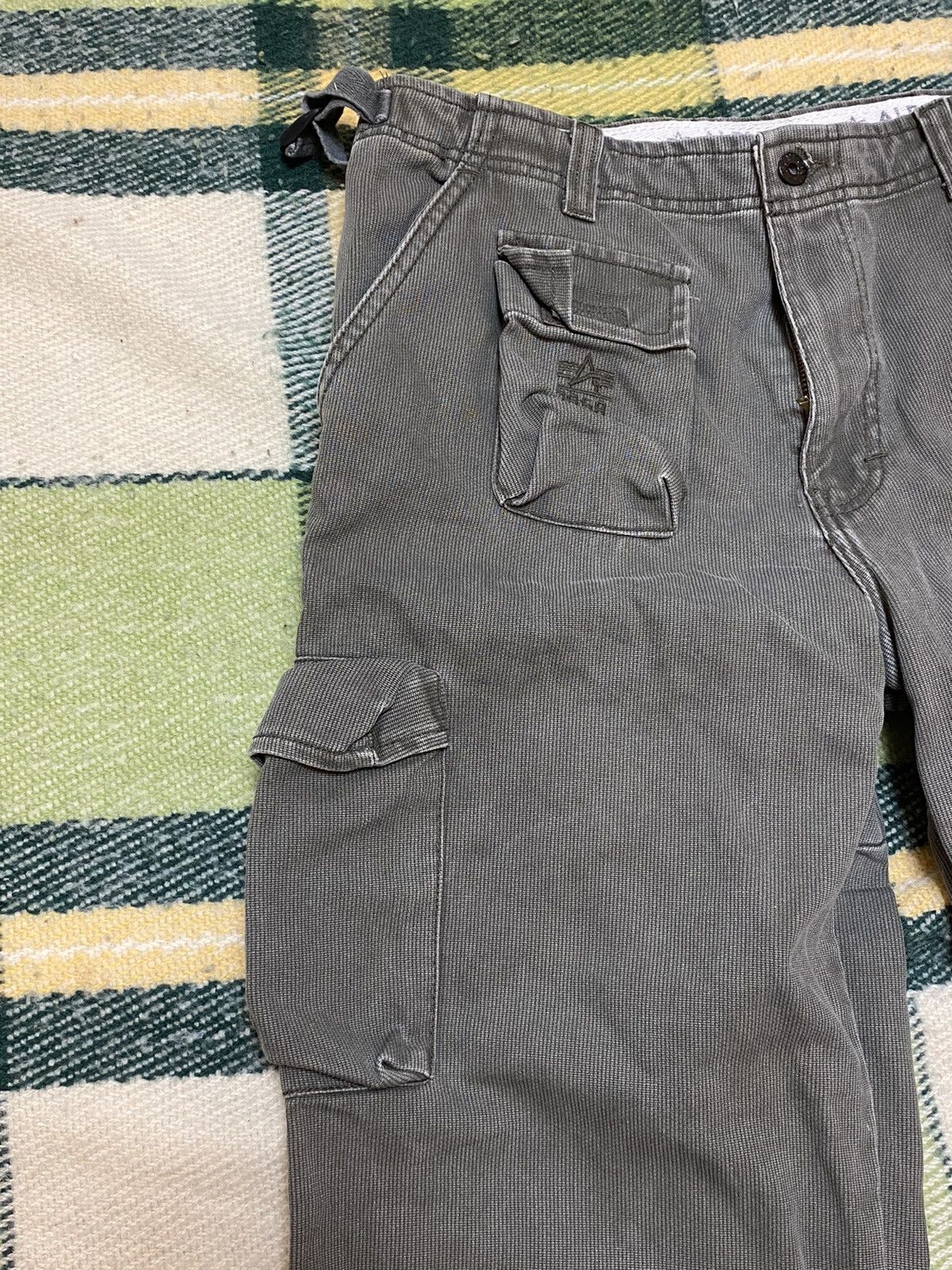 Alpha Industries Vintage Alpha Industries cargo pants military 90s size 34 Size US 34 / EU 50 - 3 Thumbnail