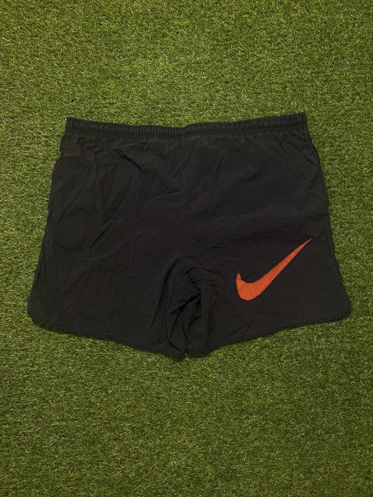 Nike Vintage 90s Nike shorts Sun faded streetwear swoosh size M Size US 32 / EU 48 - 1 Thumbnail