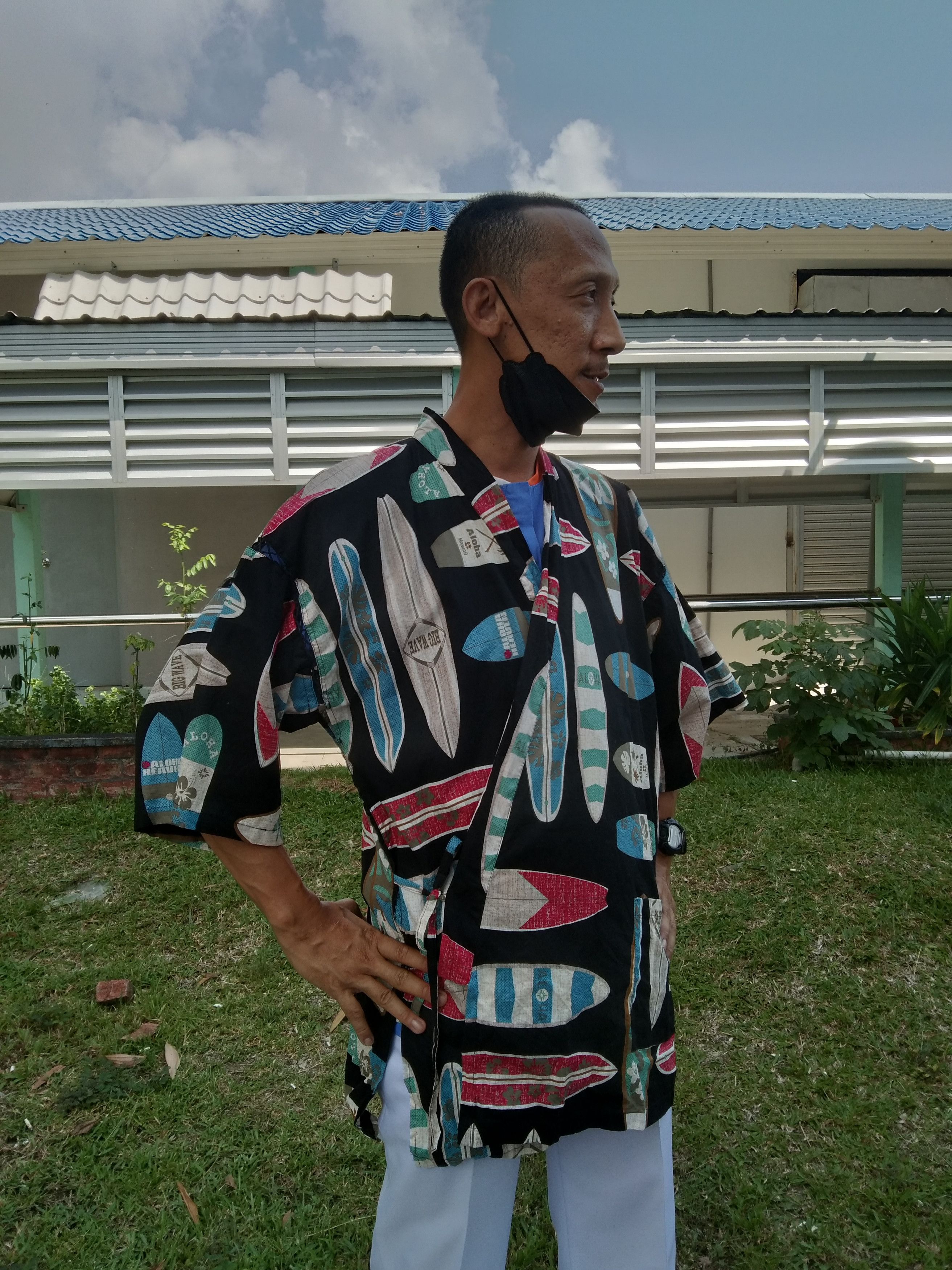 LIGHTLAYERS FASHIONISTA HAWAIIAN KIMONO