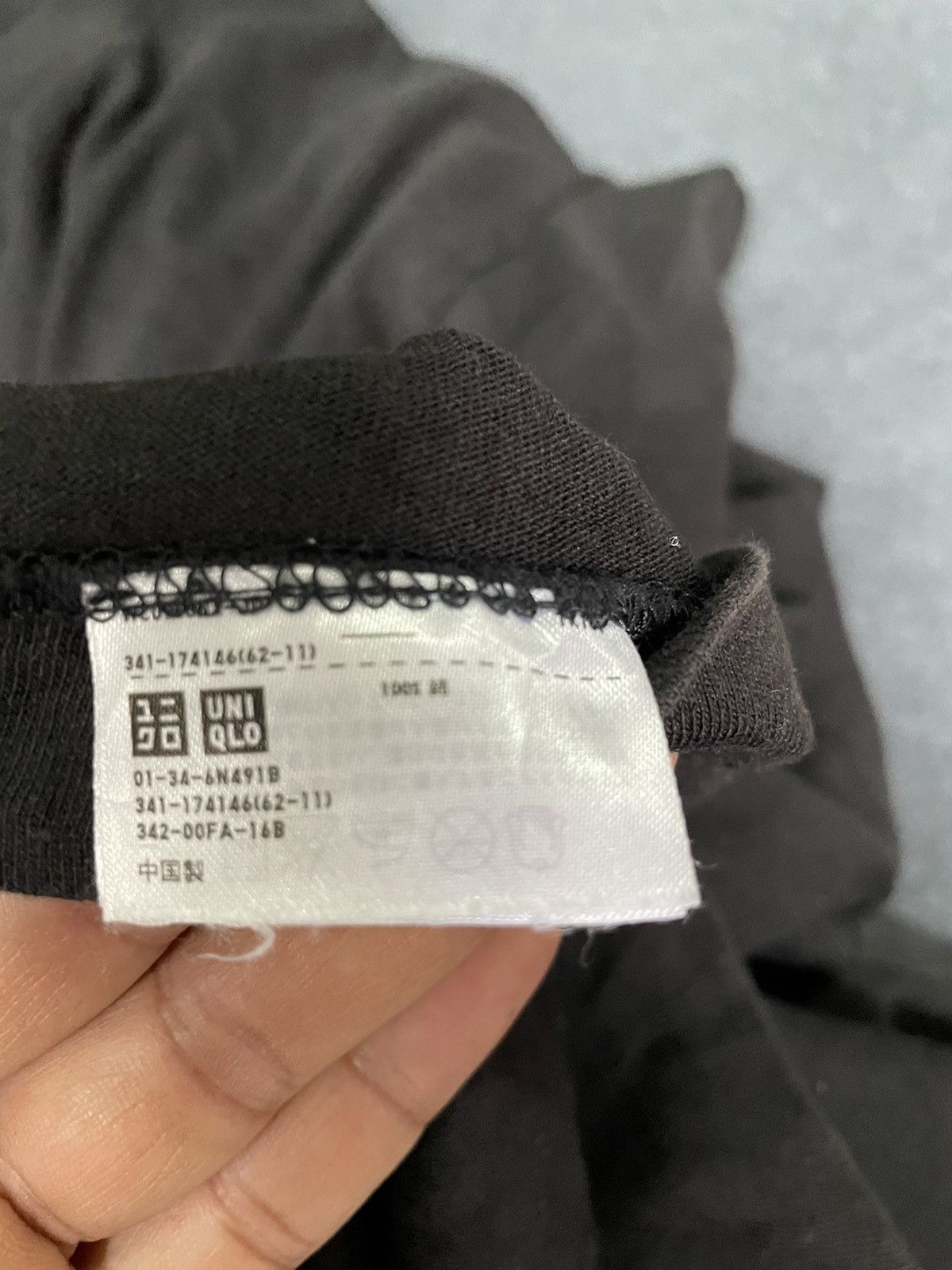 Uniqlo Uniqlo x Kurt Cobain tshirt Size US L / EU 52-54 / 3 - 7 Thumbnail
