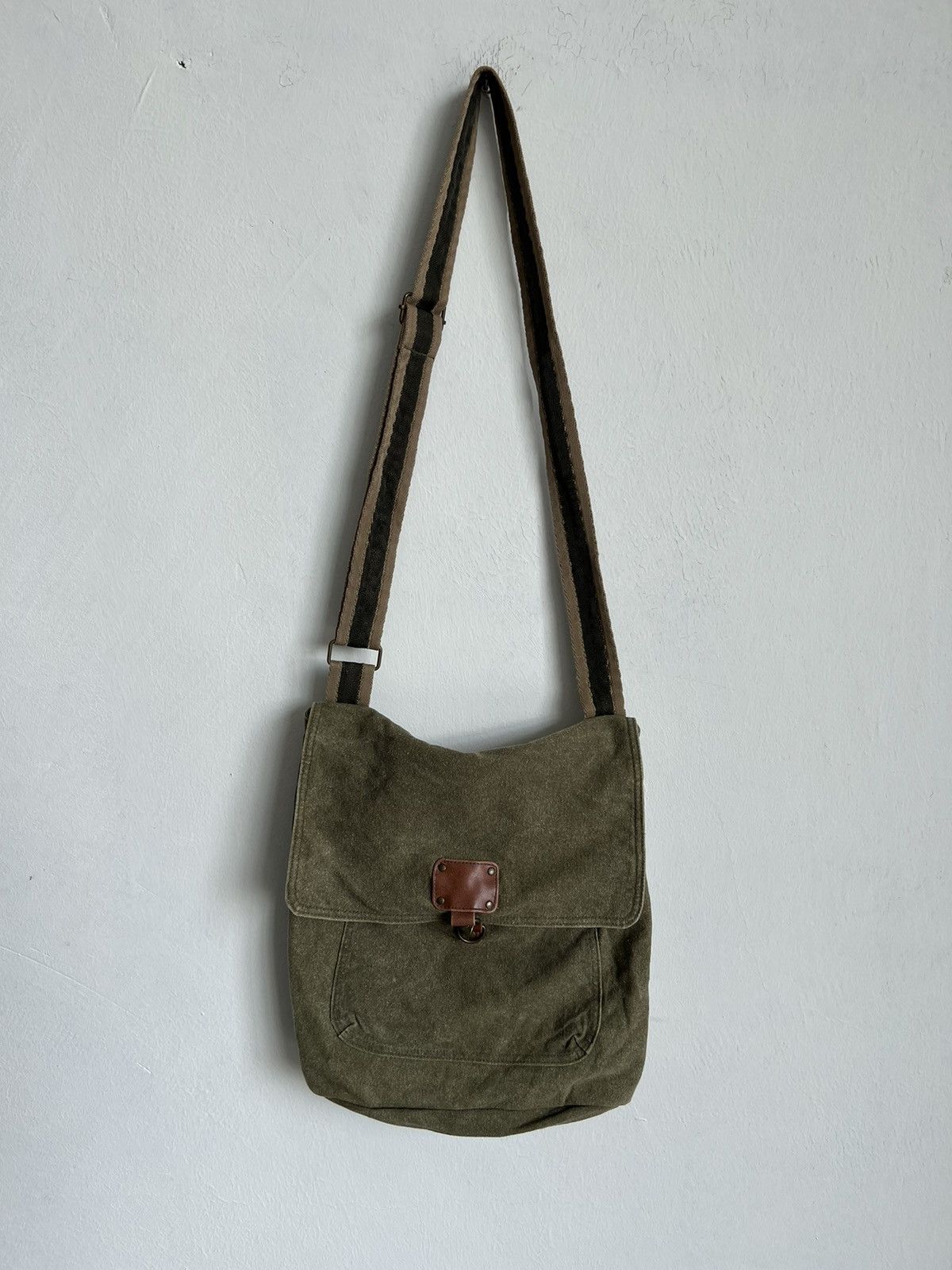 Army Style Sling Bag in Green, Men's