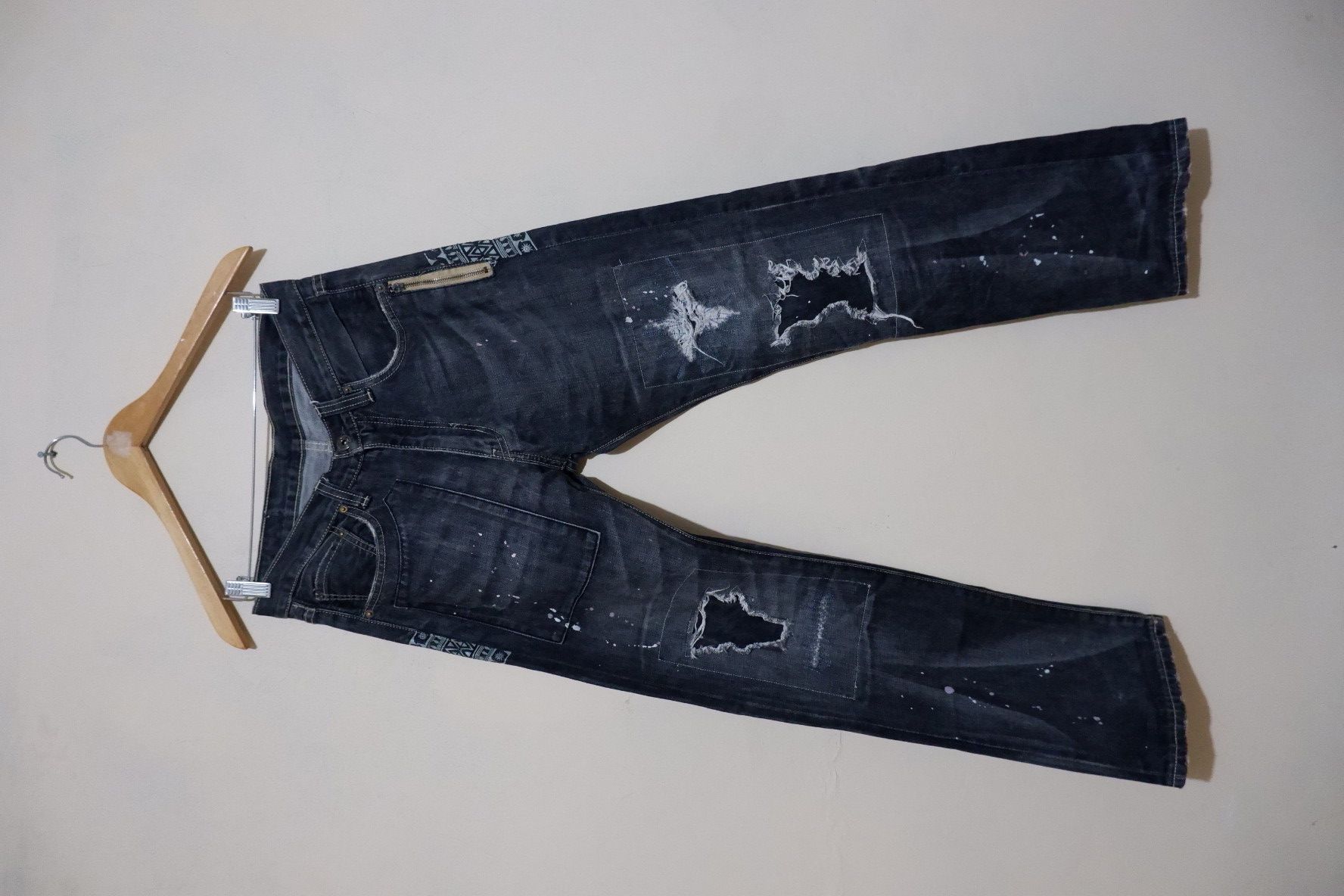 image of Distressed Denim x If Six Was Nine Vintage Zunis Distressed Ripped Selvedge Denim in Grey (Size 30)