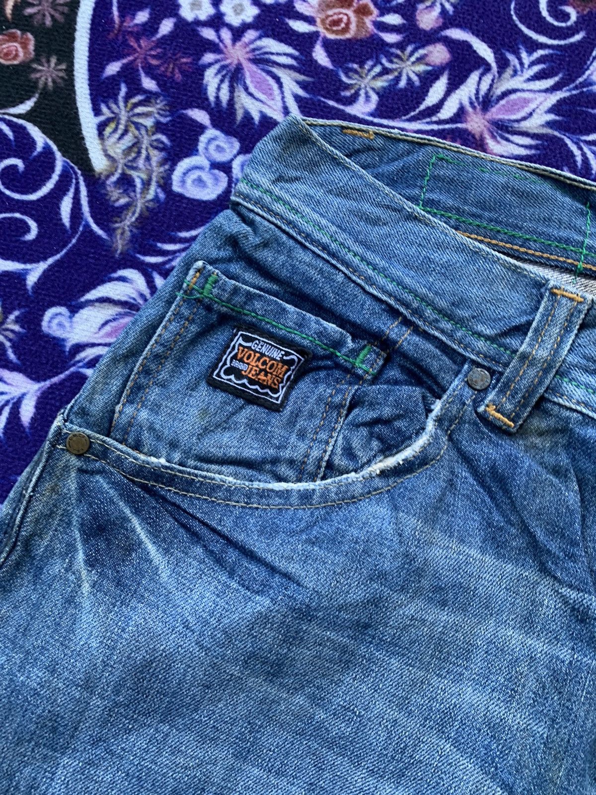Volcom Vintage Volcom Distressed Denim Size US 33 - 3 Thumbnail