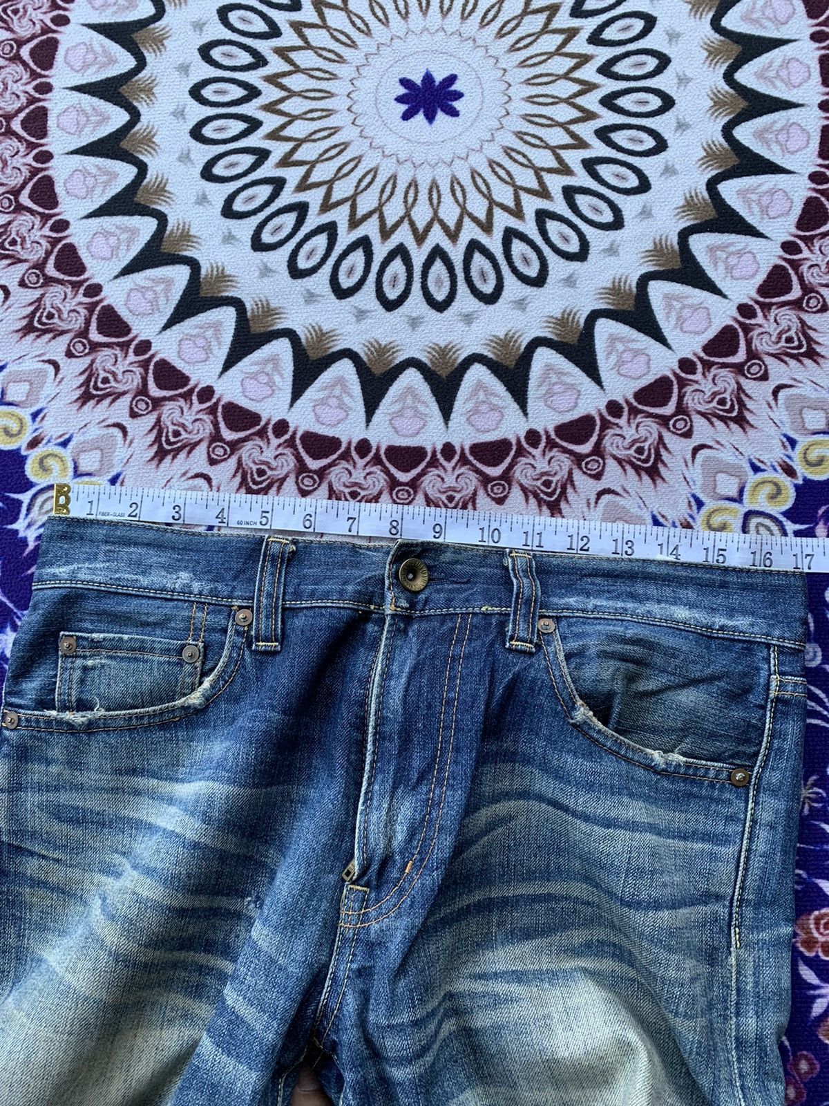 Uniqlo Uniqlo Faded Wash Denim Size US 34 / EU 50 - 10 Thumbnail