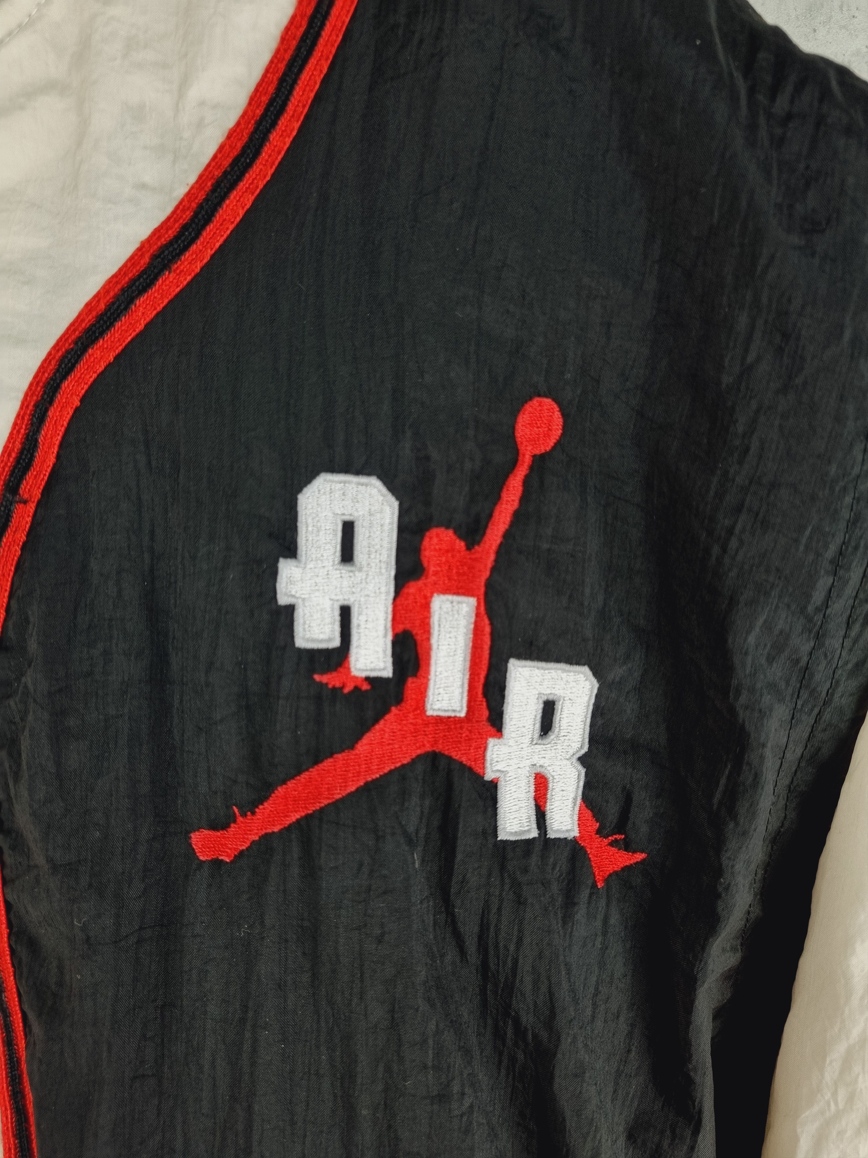 Jordan Brand × Nike × Vintage 90s Rare NIKE Air Jordan Vintage Nylon Light Jacket Size US S / EU 44-46 / 1 - 9 Thumbnail
