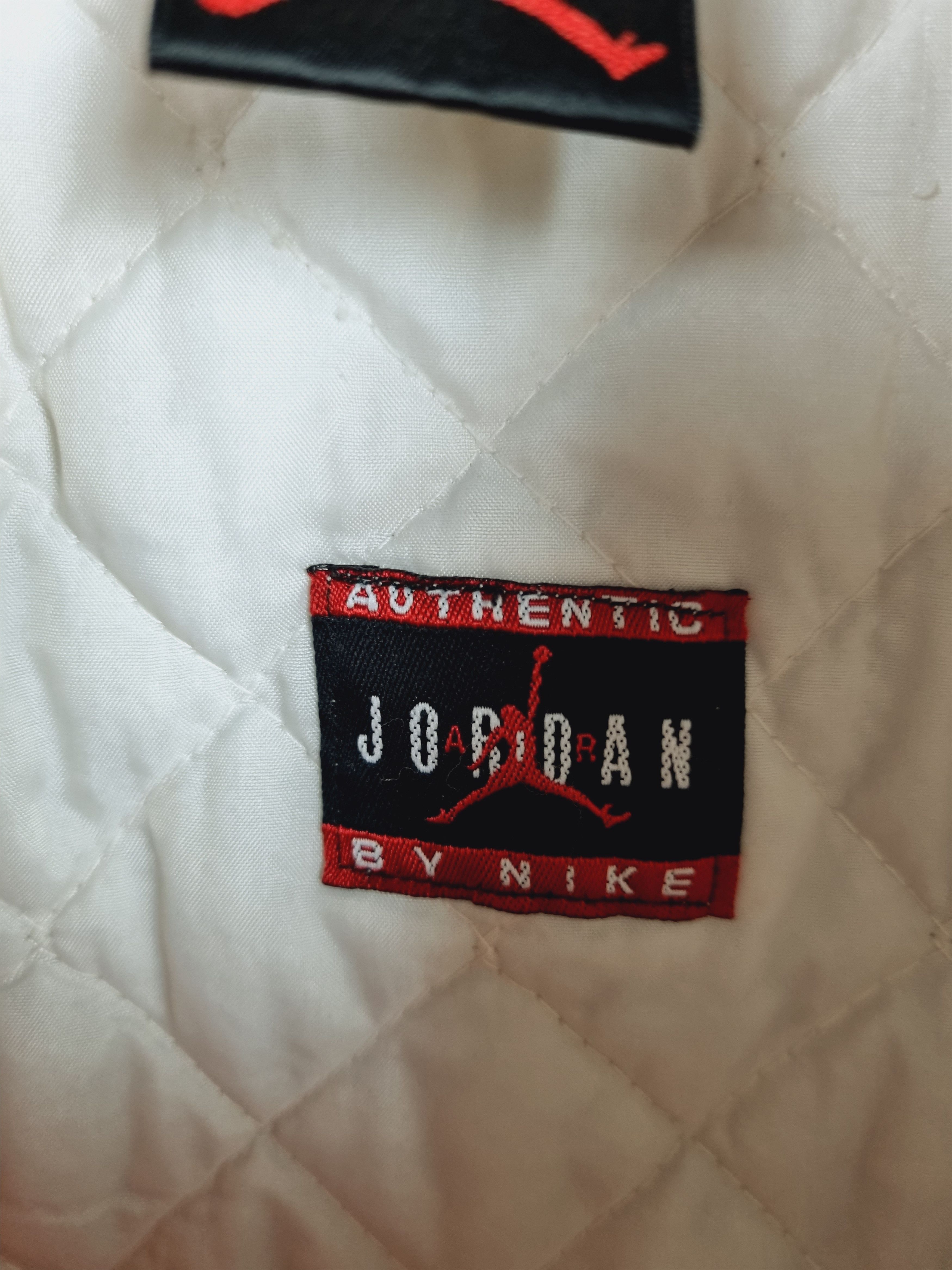 Jordan Brand × Nike × Vintage 90s Rare NIKE Air Jordan Vintage Nylon Light Jacket Size US S / EU 44-46 / 1 - 7 Thumbnail