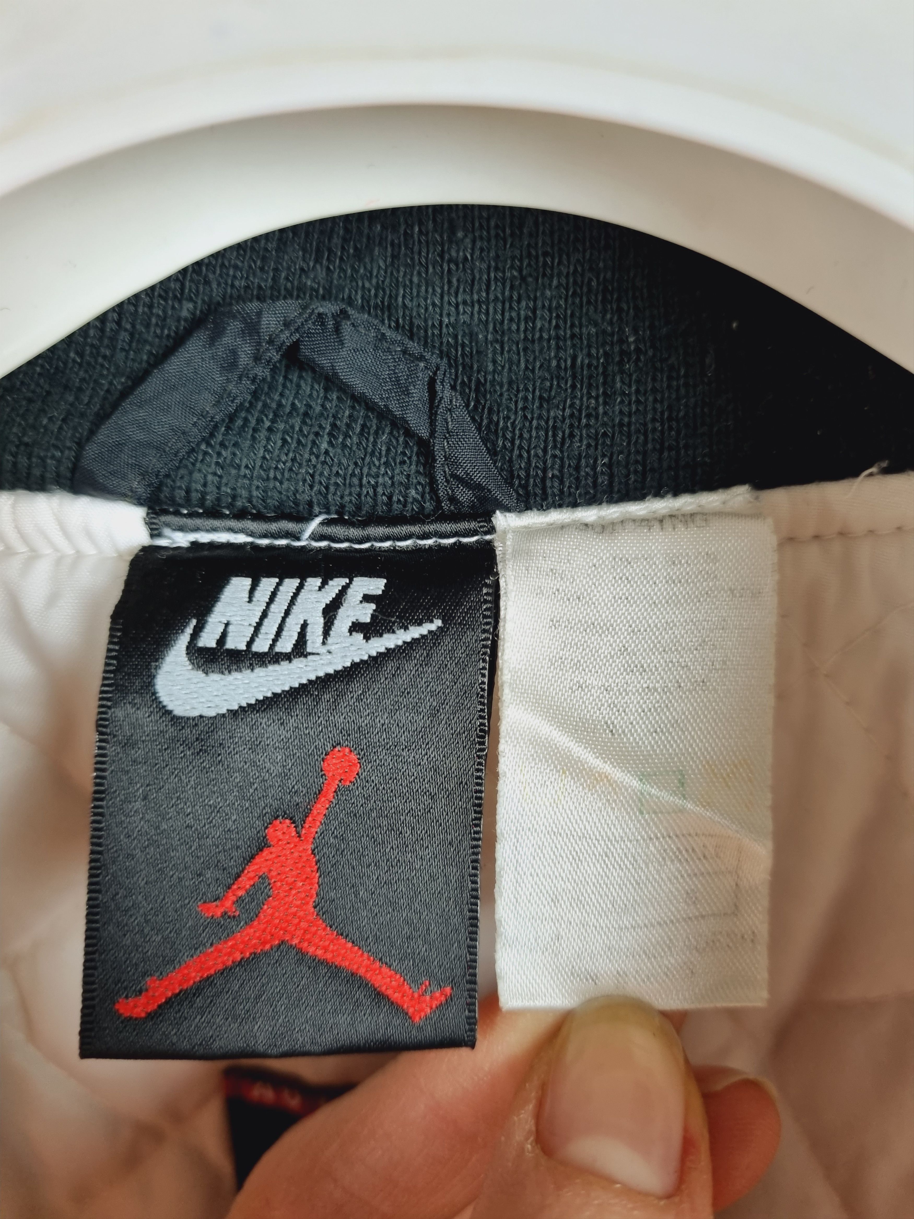Jordan Brand × Nike × Vintage 90s Rare NIKE Air Jordan Vintage Nylon Light Jacket Size US S / EU 44-46 / 1 - 6 Thumbnail