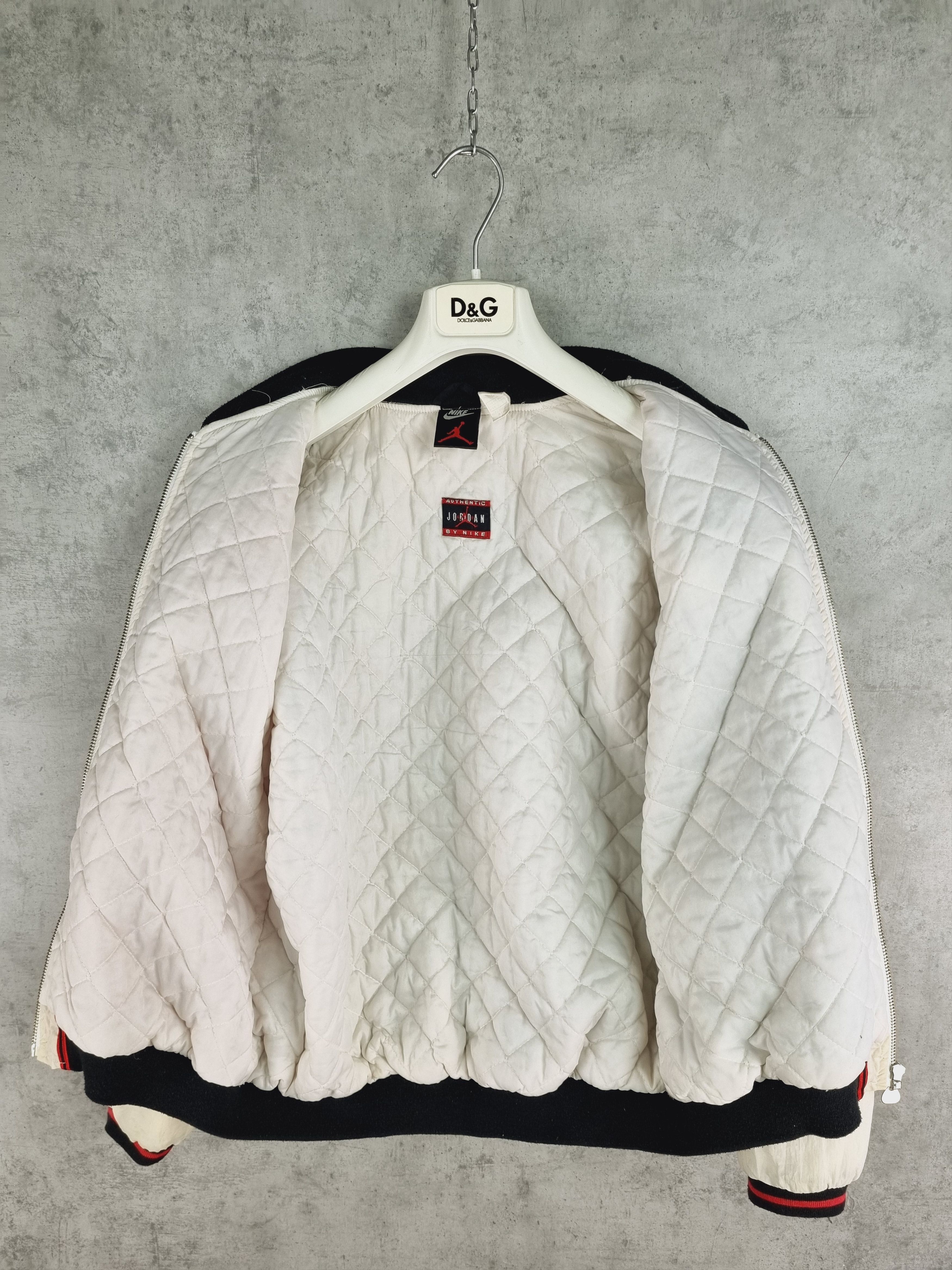 Jordan Brand × Nike × Vintage 90s Rare NIKE Air Jordan Vintage Nylon Light Jacket Size US S / EU 44-46 / 1 - 5 Thumbnail