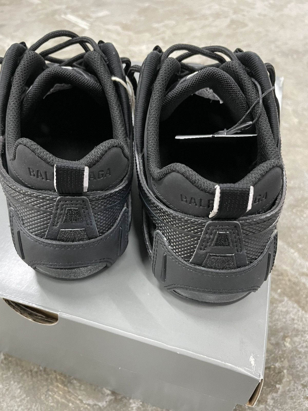 Balenciaga Balenciaga cut out sneakers 41 Size US 8 / EU 41 - 5 Thumbnail