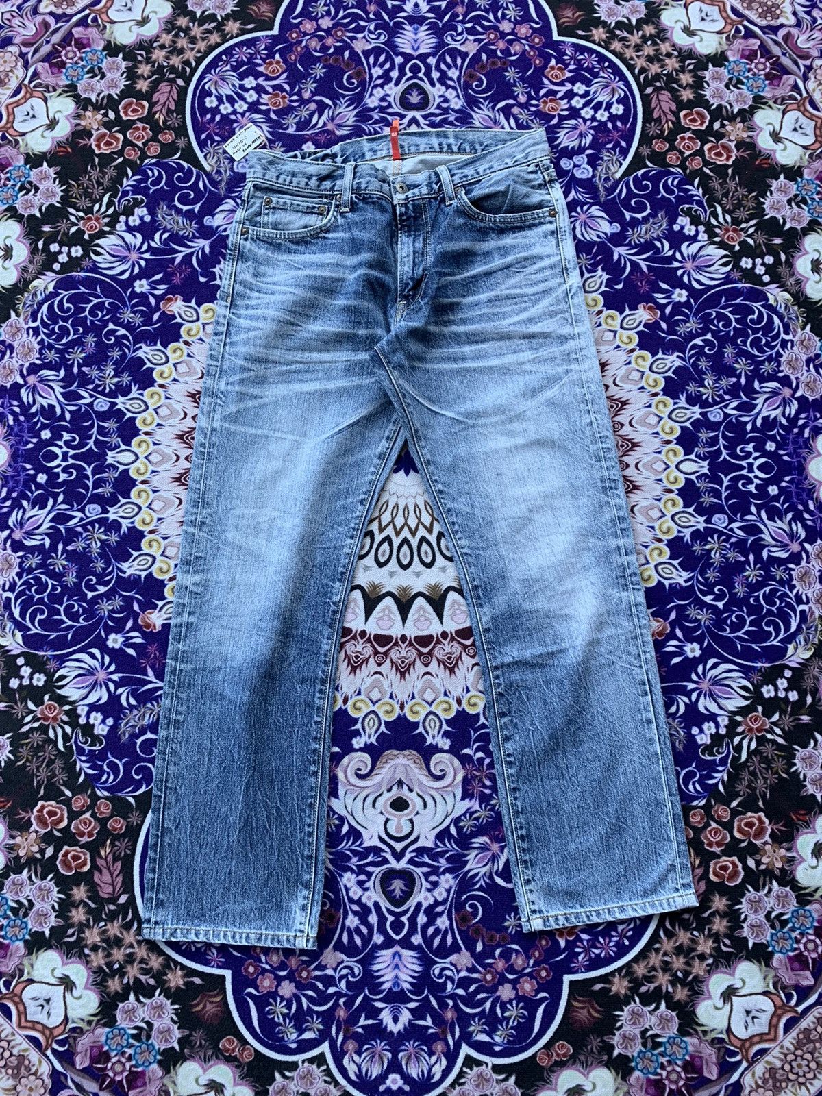Japanese Brand Uniqlo UJ Faded Wash Denim Size US 33 - 1 Thumbnail