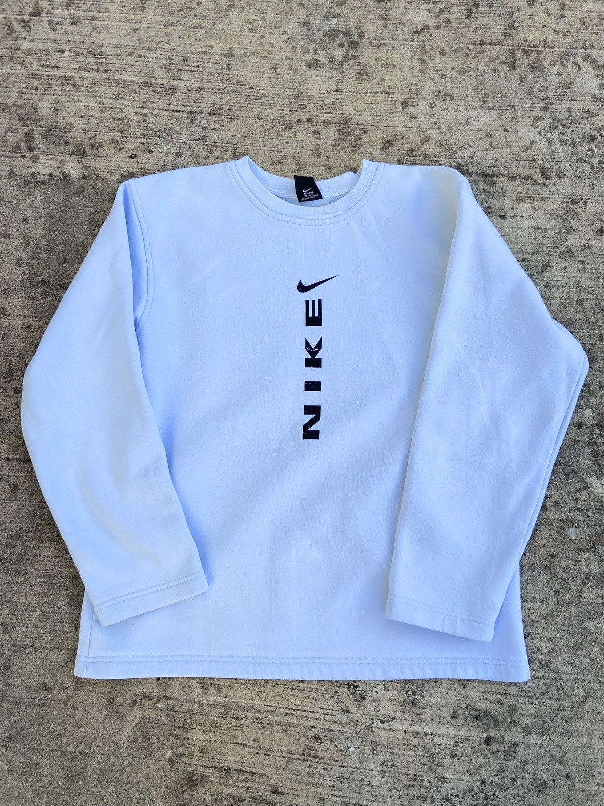 Nike Nike vintage sweatshirt size L Size US L / EU 52-54 / 3 - 1 Thumbnail