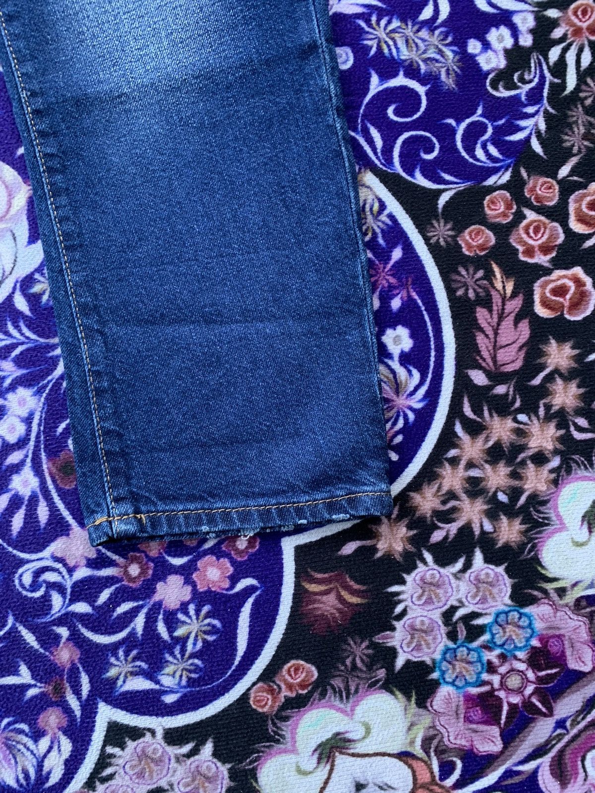 Designer Zara Faded Wash Denim Size US 33 - 3 Thumbnail