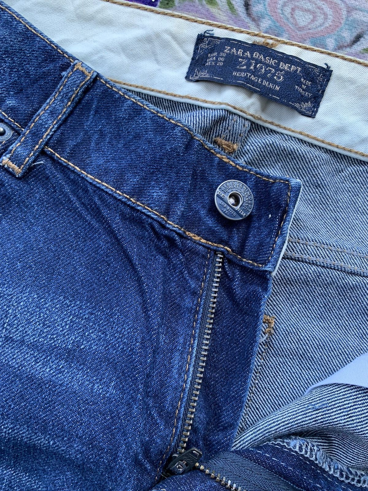 Designer Zara Faded Wash Denim Size US 33 - 5 Thumbnail
