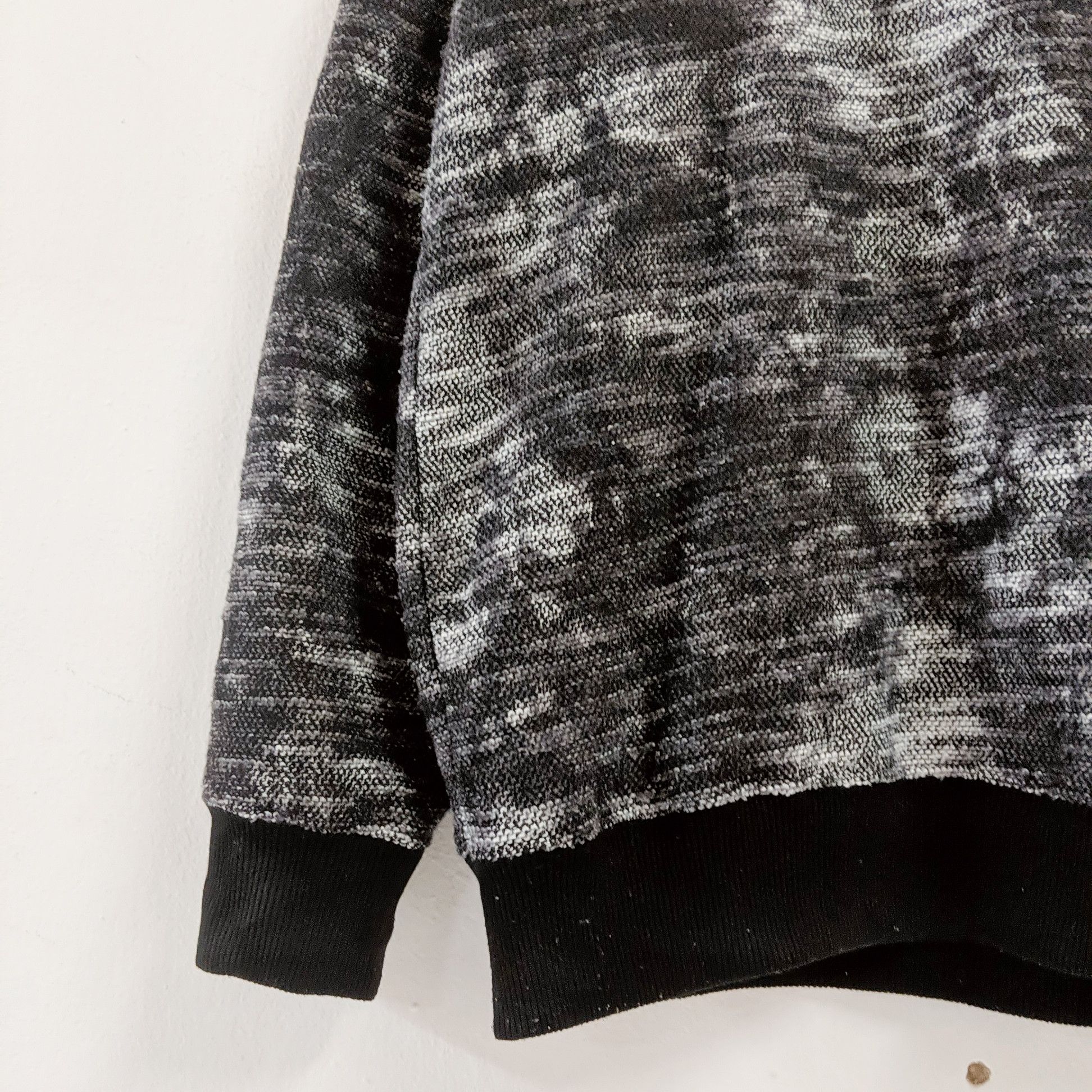 Japanese Brand Vintage Defective Struct Smoke Knitwear Sweater Size US L / EU 52-54 / 3 - 10 Thumbnail