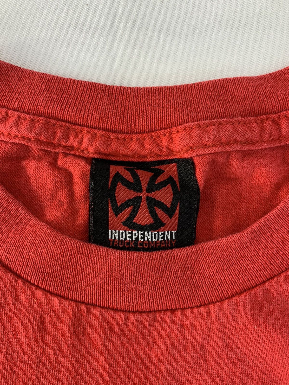 Independent Truck Co. Vintage Independent Truck Co Big Logo Cross Tee Size US L / EU 52-54 / 3 - 5 Thumbnail