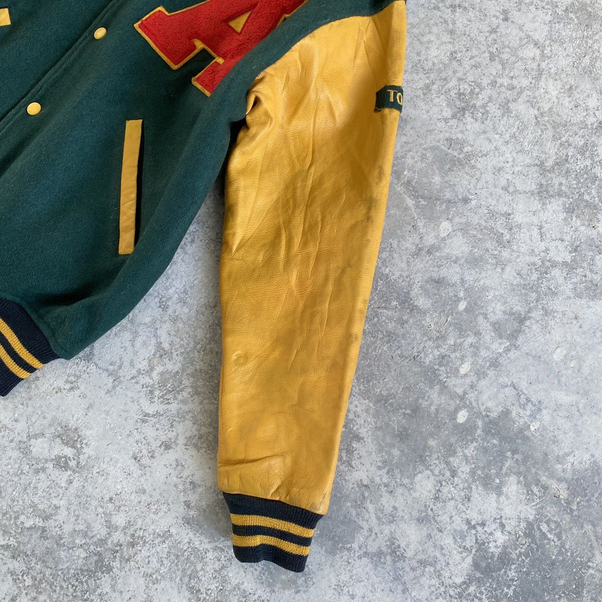 Vintage Vintage Aoyamagakuin Letterman Varsity Jacket Wool Size US S / EU 44-46 / 1 - 7 Thumbnail