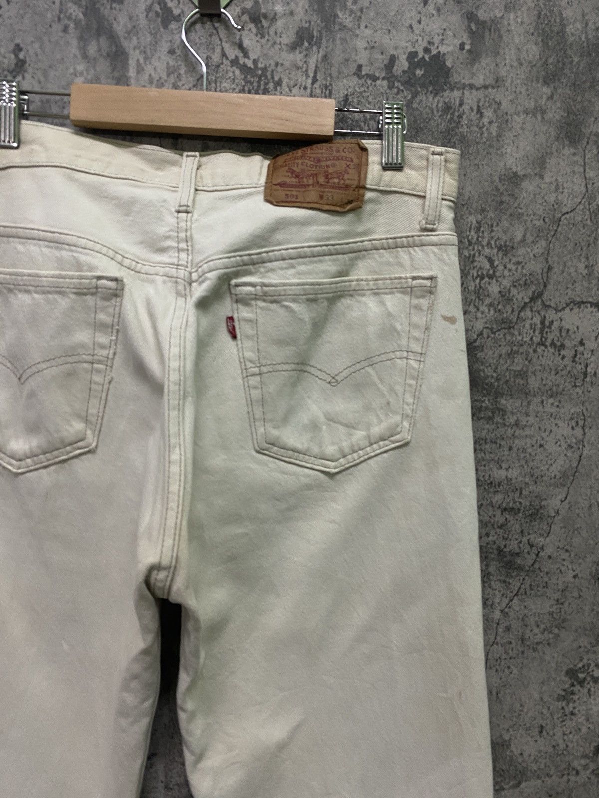 Levi's × Vintage Vintage 90s LEVIS 501 Dirty White Denim- L60 Size US 32 / EU 48 - 13 Thumbnail