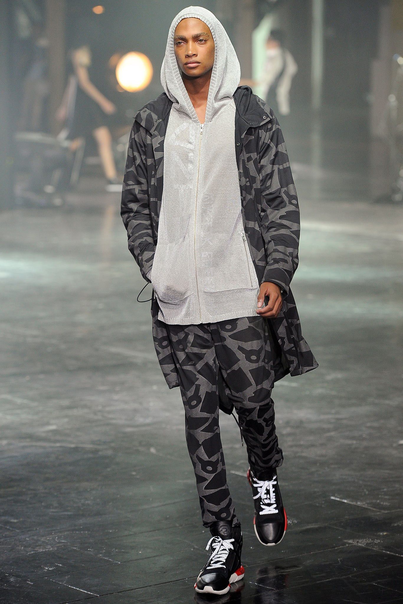 Adidas Y-3 Runway Metal/Glass M3 Hoodie sz M Yohji Yamamoto Size US M / EU 48-50 / 2 - 7 Thumbnail