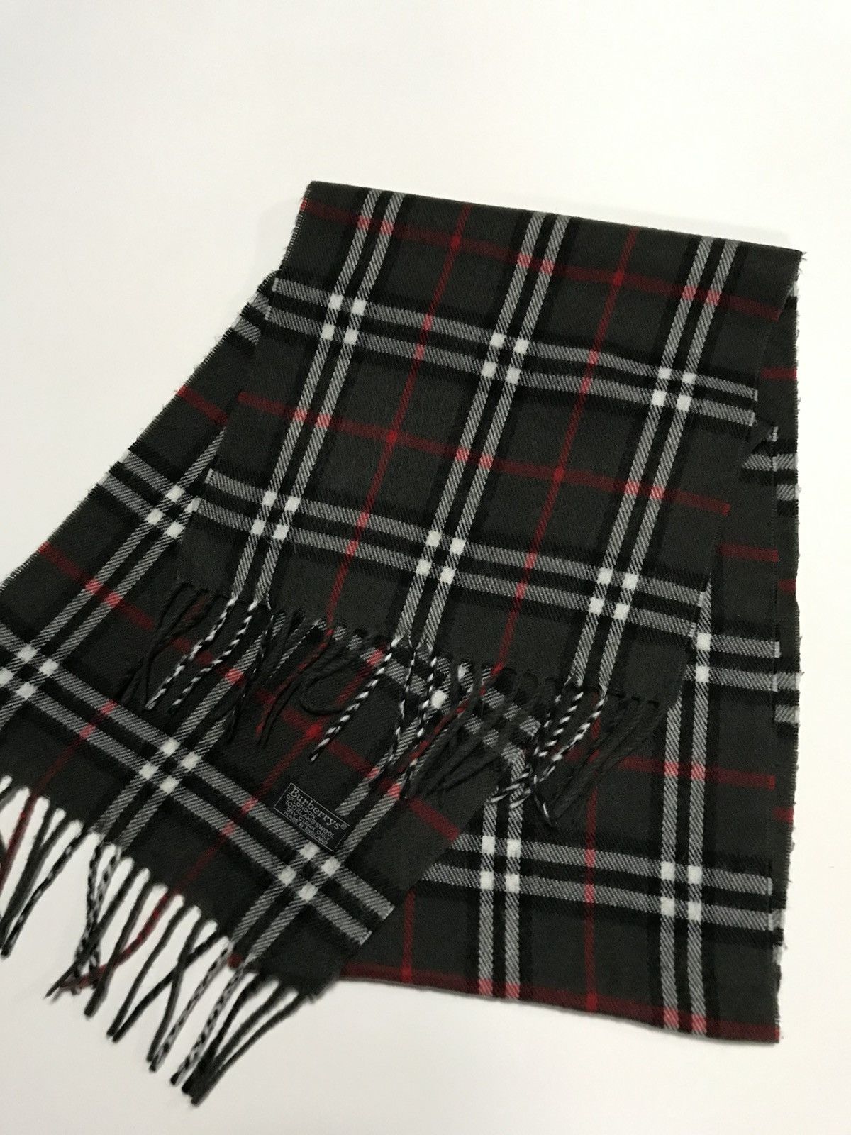 Burberry VINTAGE BURBERRYS GREY CHECK PLAID SCAF WOOL ENGLAND Size ONE SIZE - 3 Thumbnail