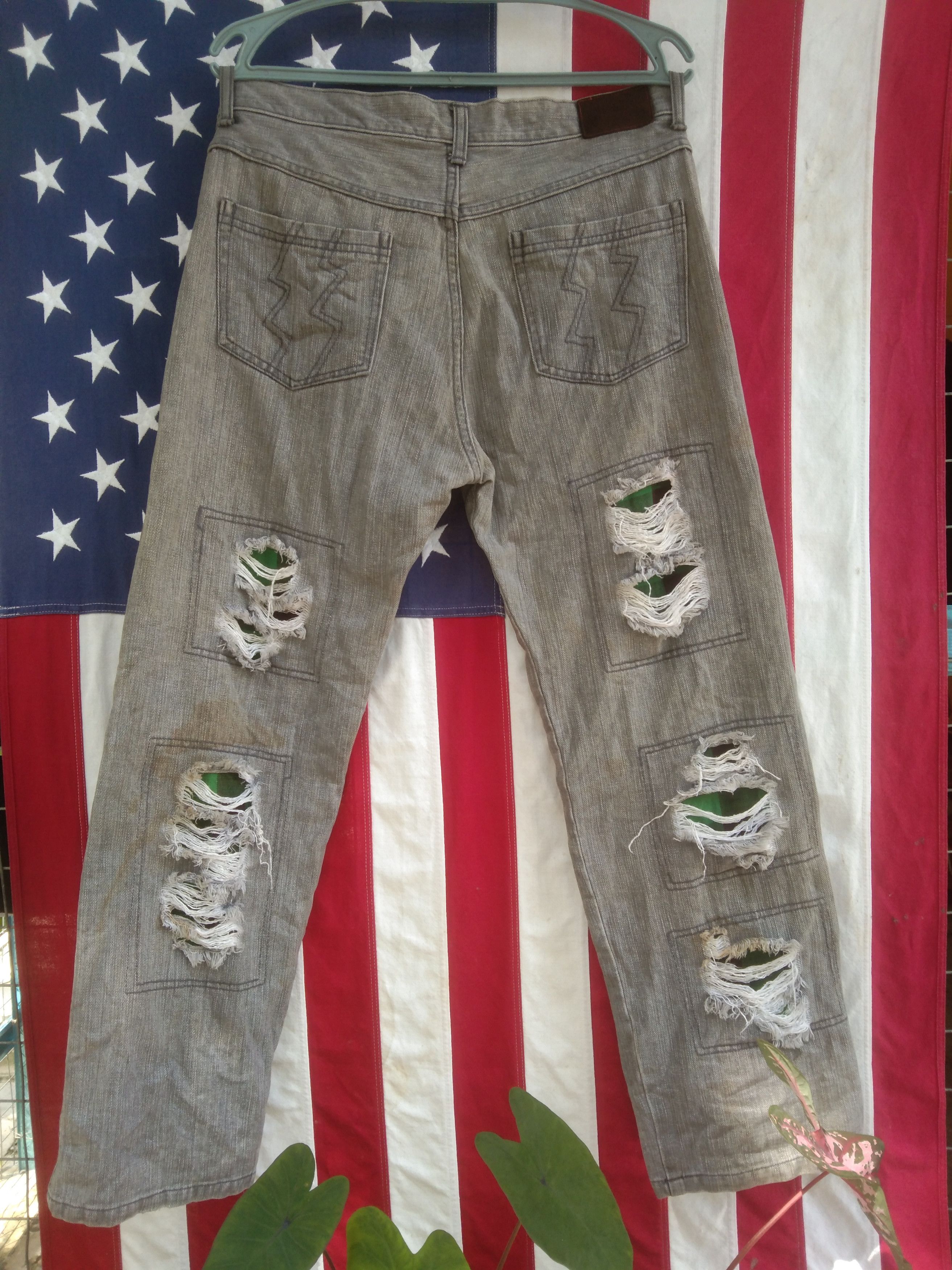 Designer × Japanese Brand 🔥 RARE 🔥CANDY STRIPPER DISTRESSED DENIM Size US 32 / EU 48 - 2 Thumbnail
