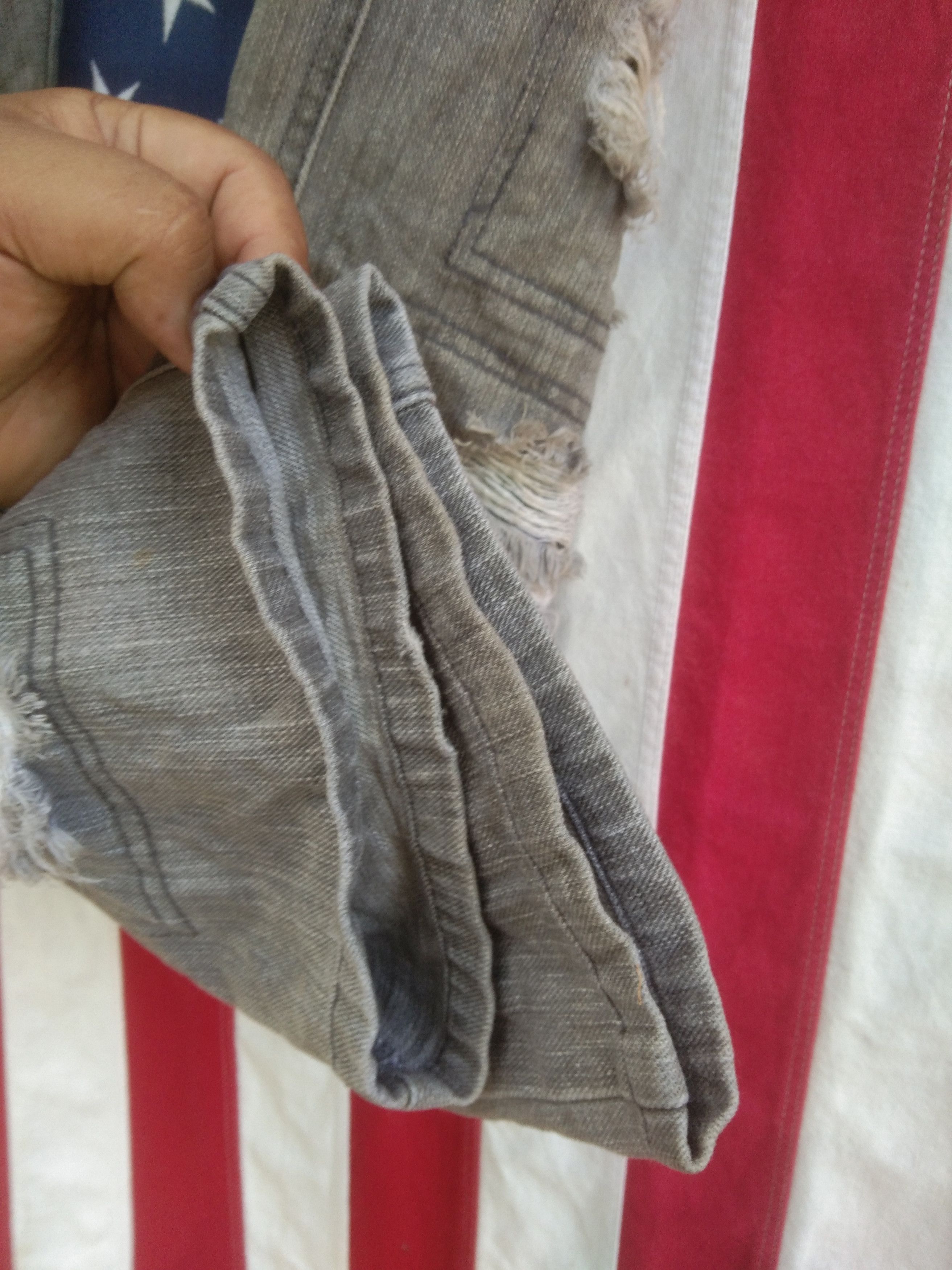 Designer × Japanese Brand 🔥 RARE 🔥CANDY STRIPPER DISTRESSED DENIM Size US 32 / EU 48 - 3 Thumbnail