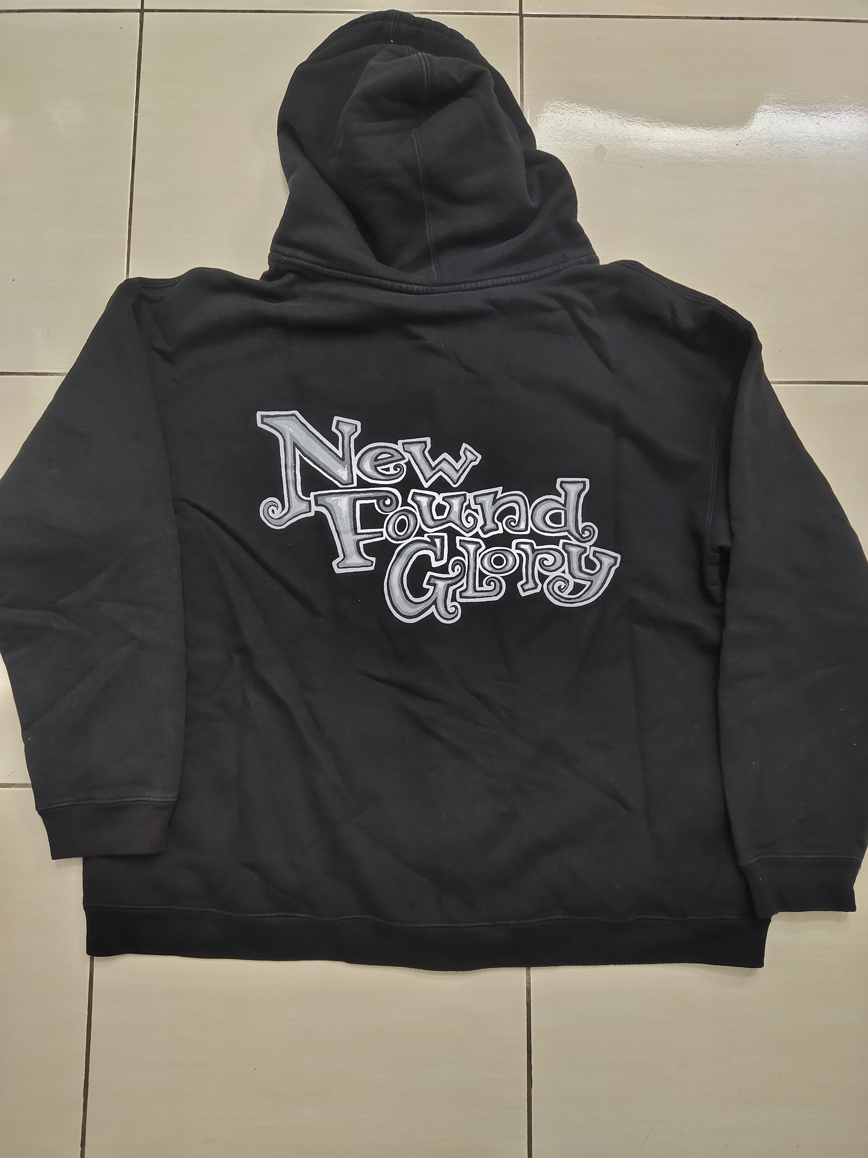 Vintage Vintage 90's Band New found Glory Oversized Hoodie Size US L / EU 52-54 / 3 - 3 Thumbnail