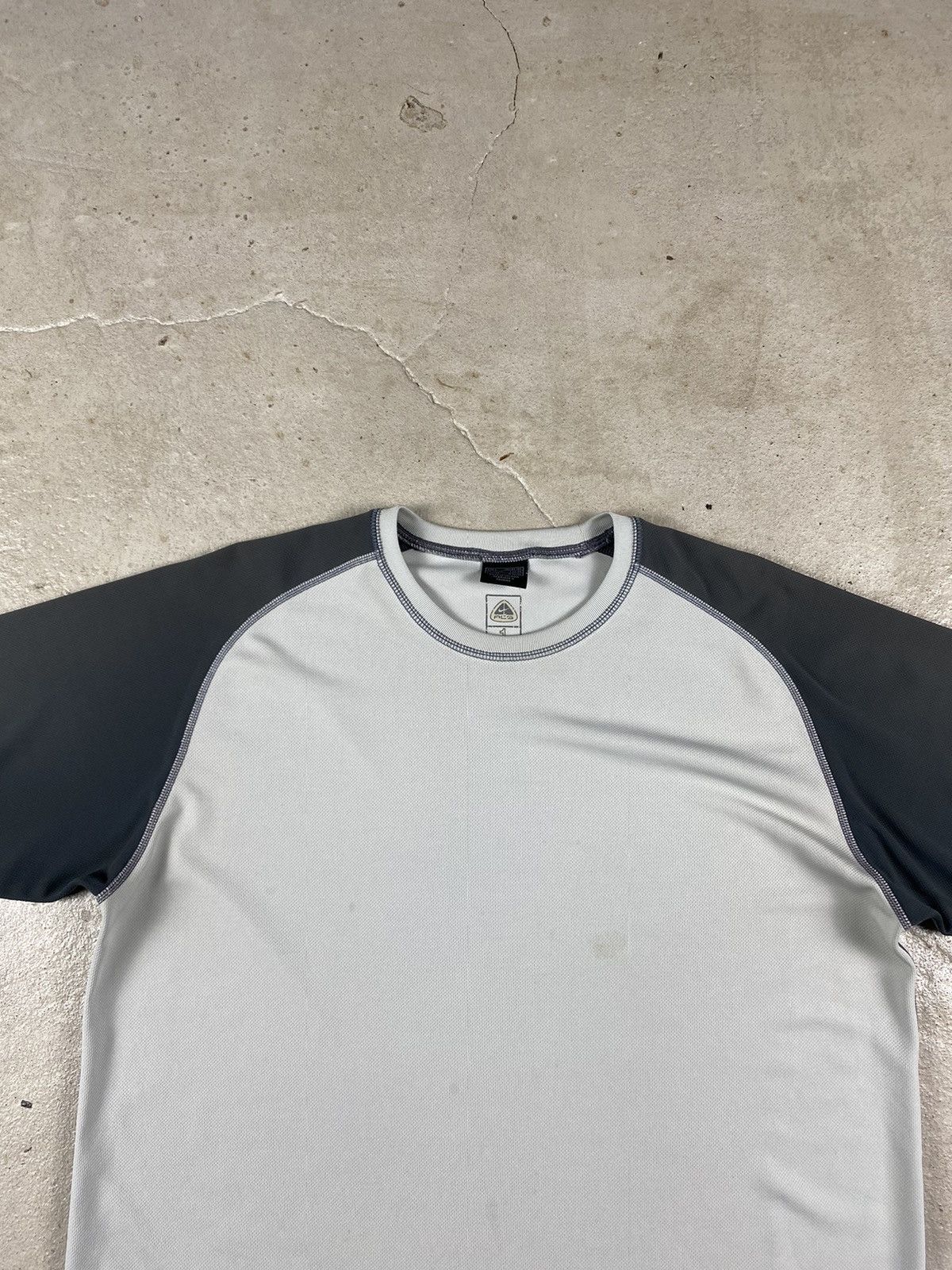 Nike ACG 90’s Vintage Nike ACG Tee Shirt Dry Fit Y2K Hype Size US L / EU 52-54 / 3 - 4 Thumbnail
