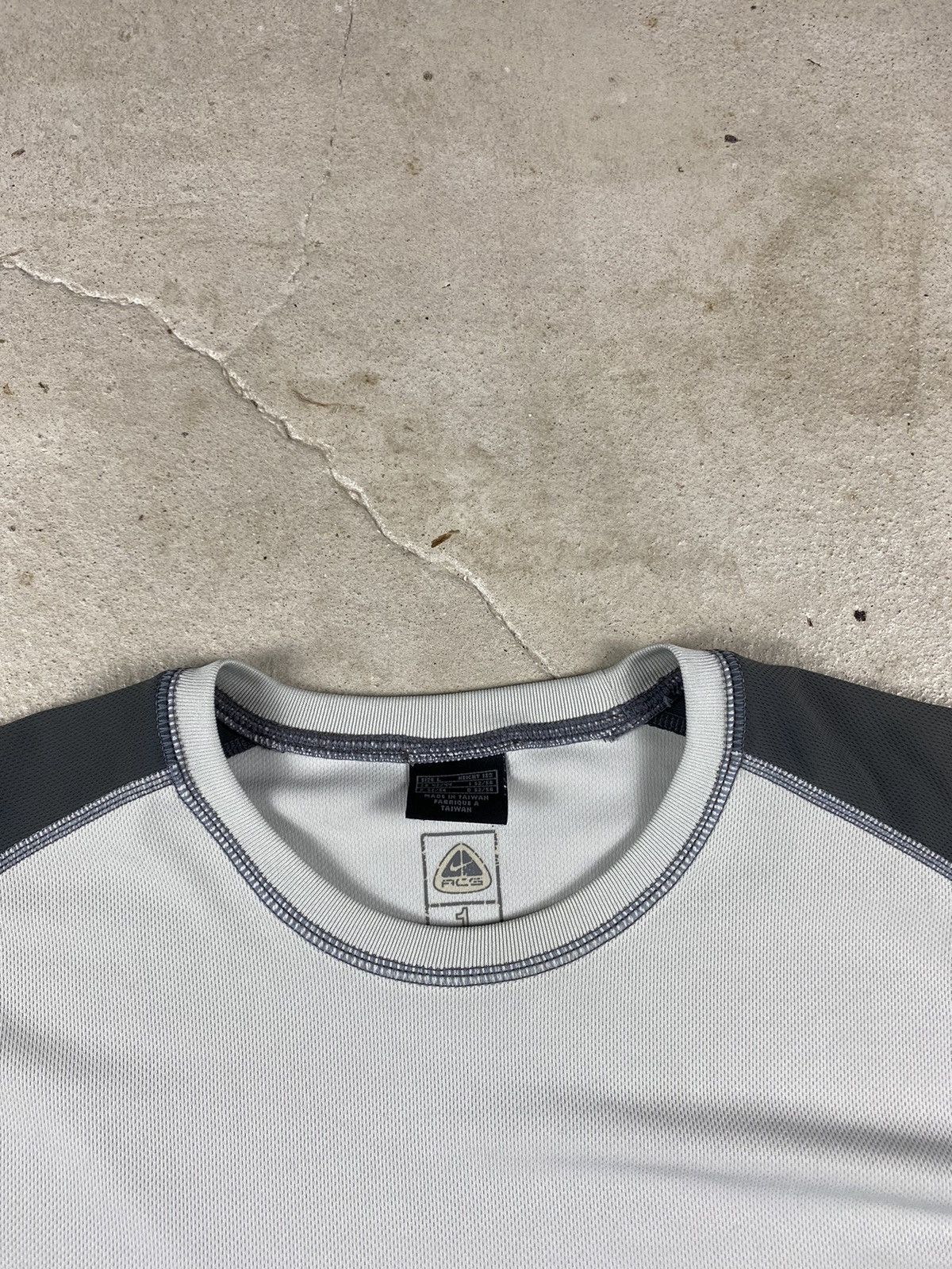 Nike ACG 90’s Vintage Nike ACG Tee Shirt Dry Fit Y2K Hype Size US L / EU 52-54 / 3 - 6 Thumbnail