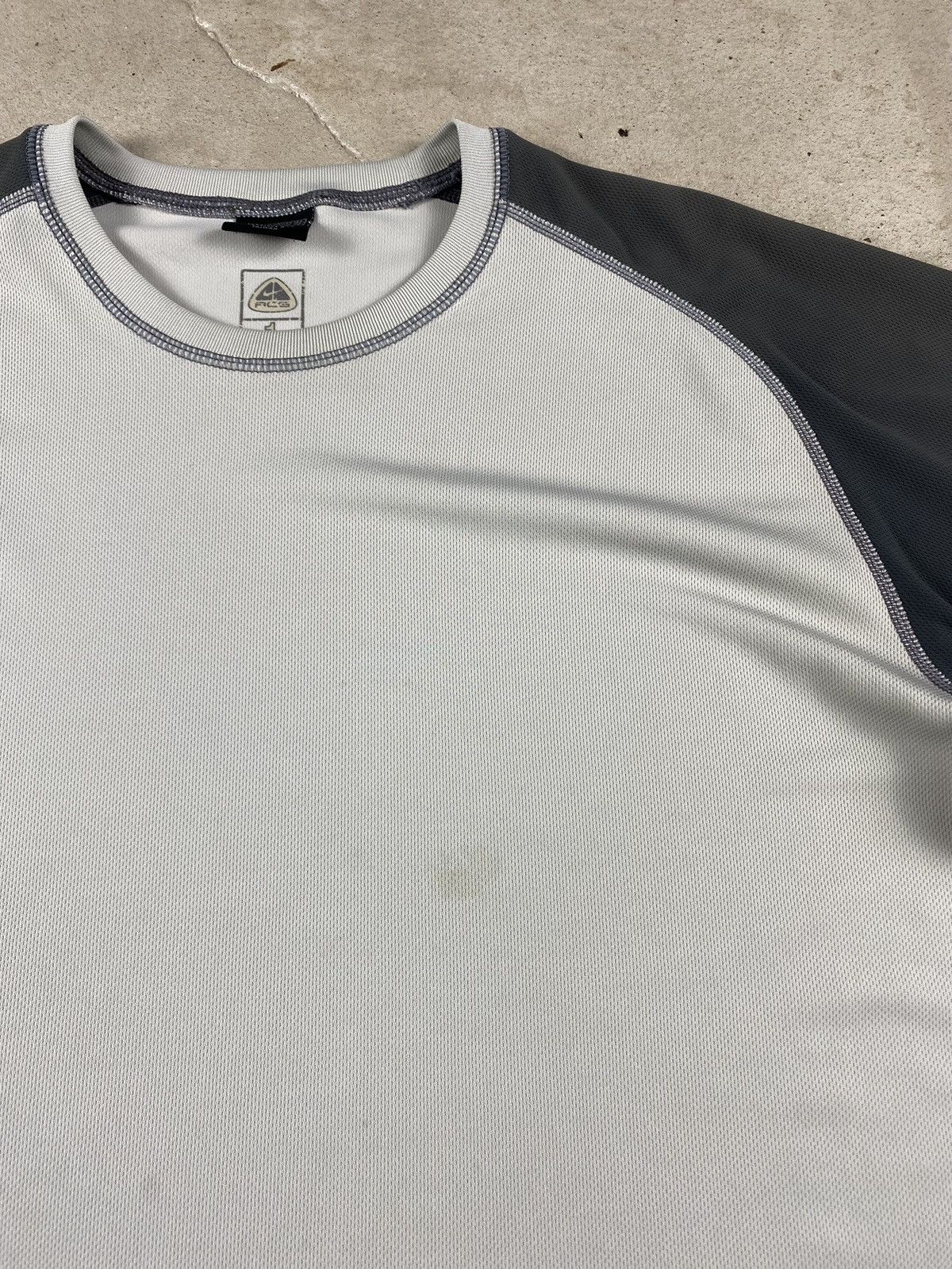 Nike ACG 90’s Vintage Nike ACG Tee Shirt Dry Fit Y2K Hype Size US L / EU 52-54 / 3 - 5 Thumbnail