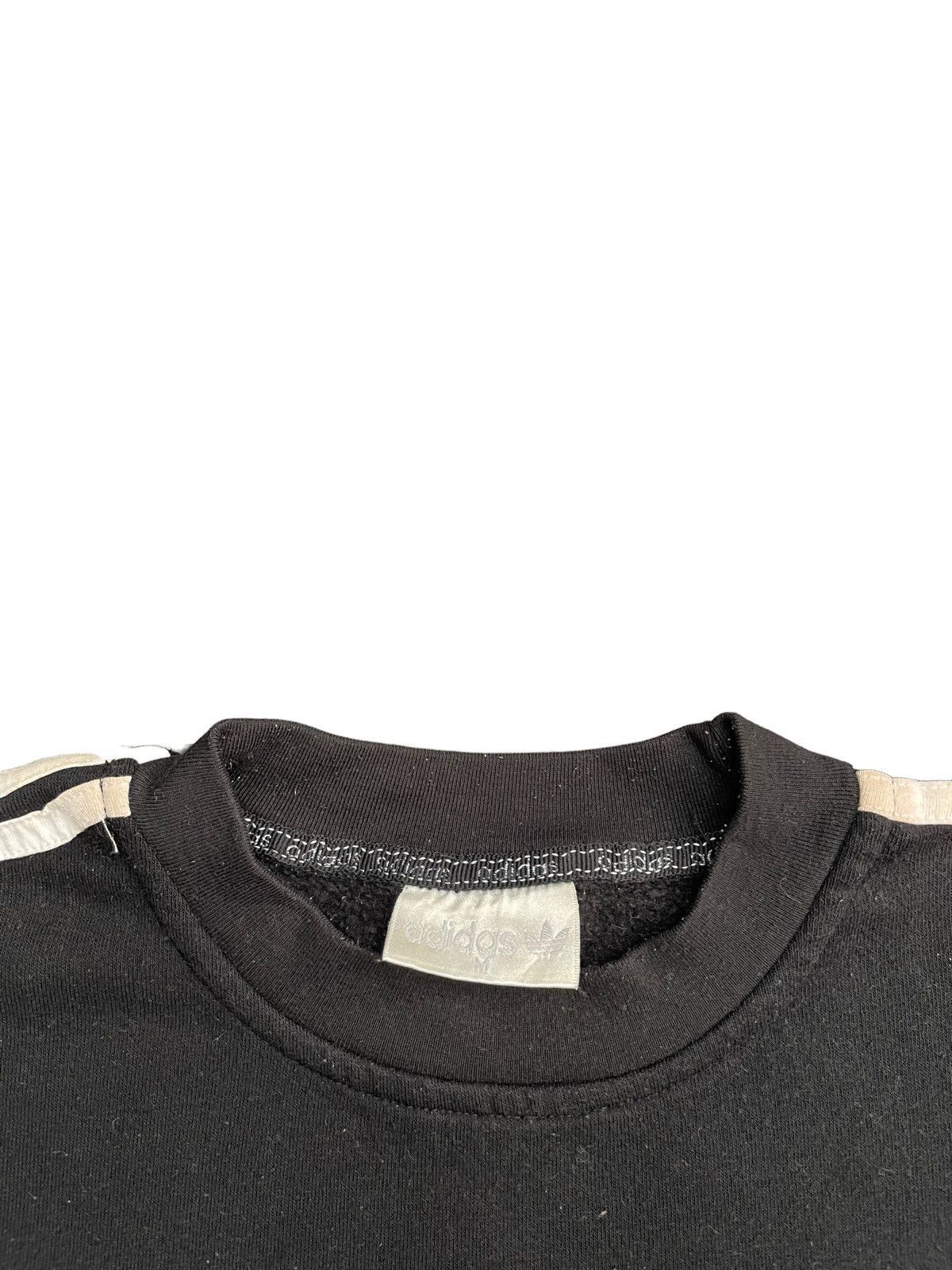 Adidas Vintage Adidas Crewneck Size US M / EU 48-50 / 2 - 6 Thumbnail
