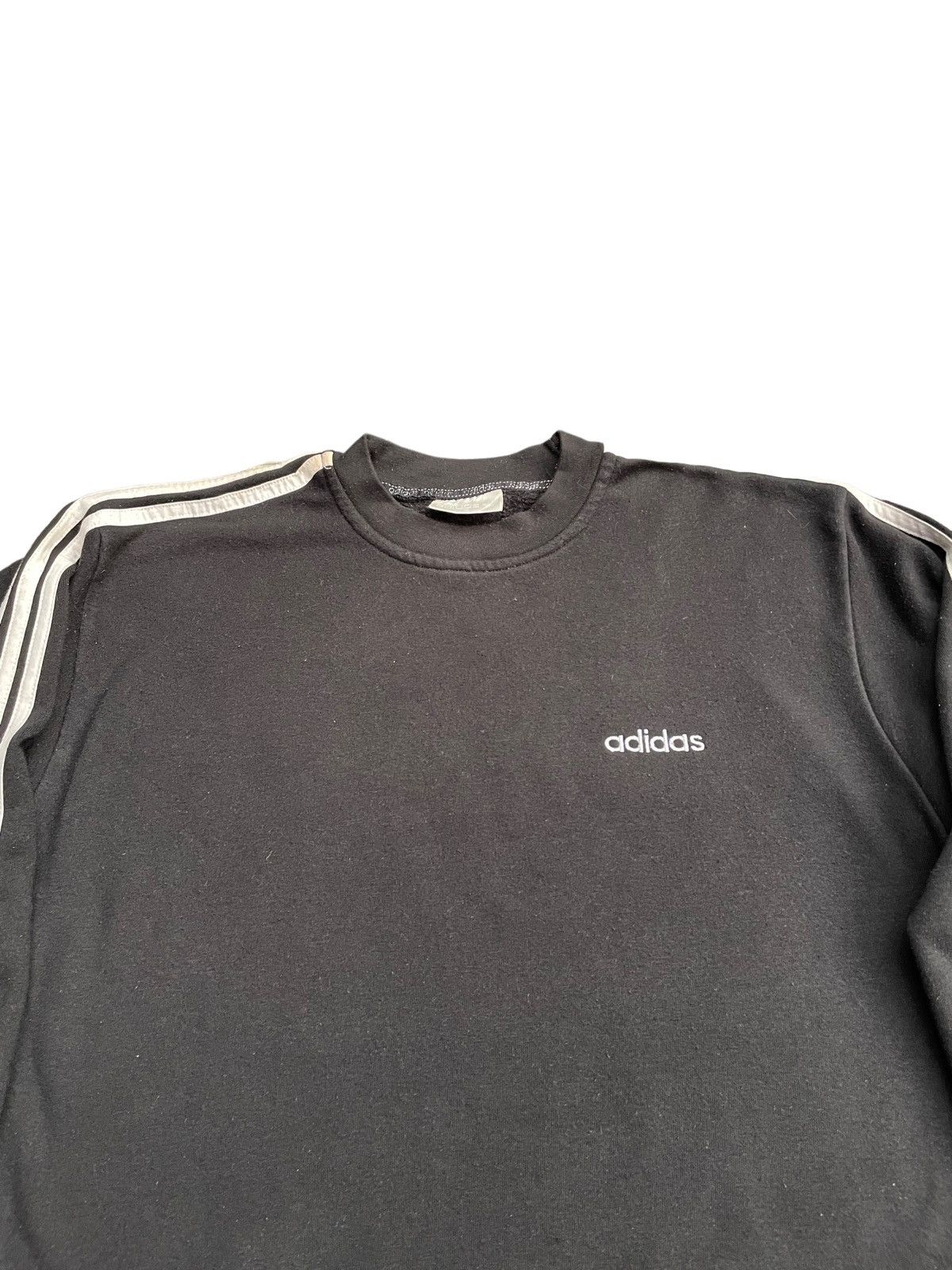 Adidas Vintage Adidas Crewneck Size US M / EU 48-50 / 2 - 3 Thumbnail