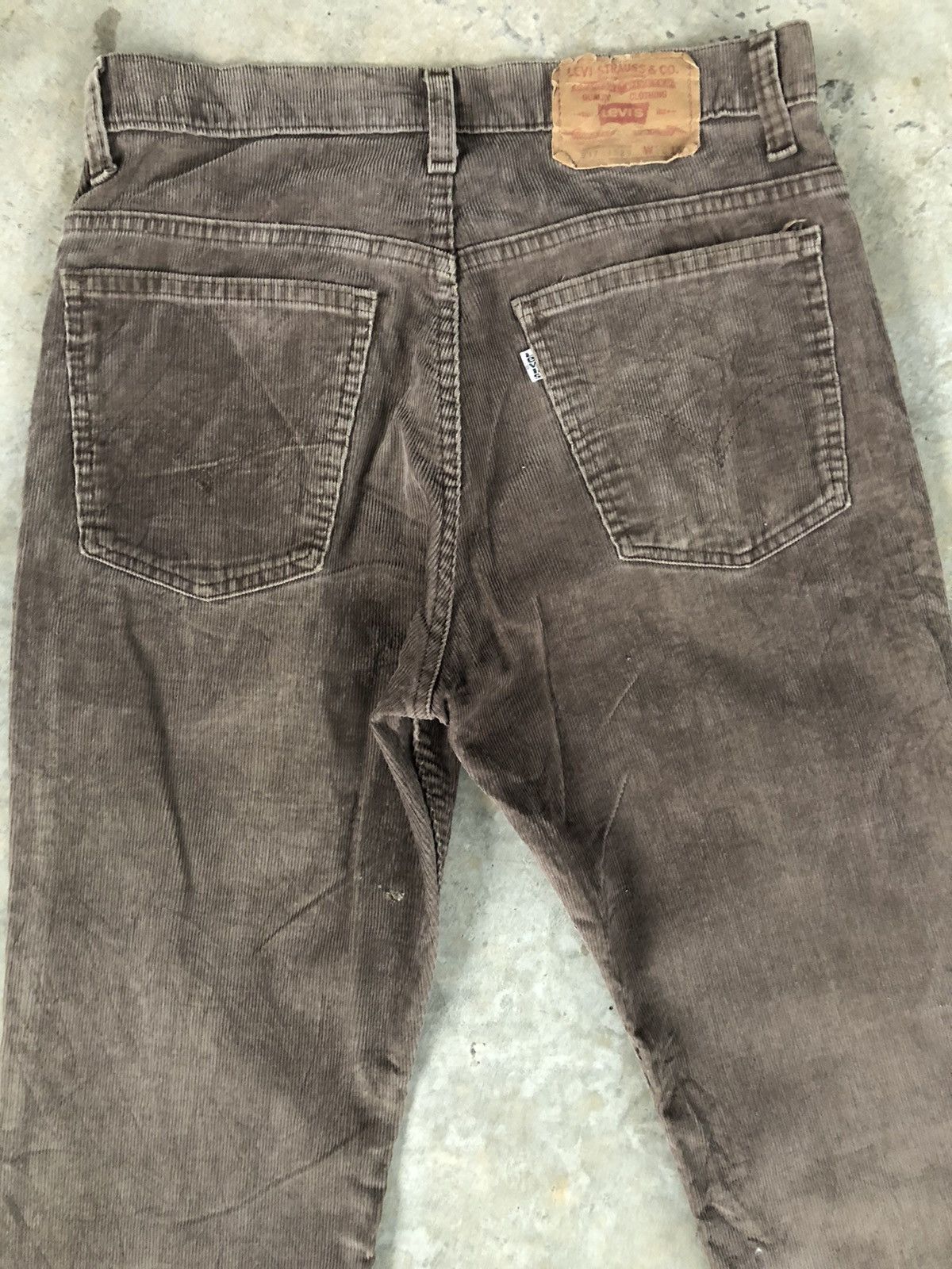 If Six Was Nine Vintage 80’s Levi’s Corduroy Flared Jeans 517 Size US 31 - 9 Thumbnail