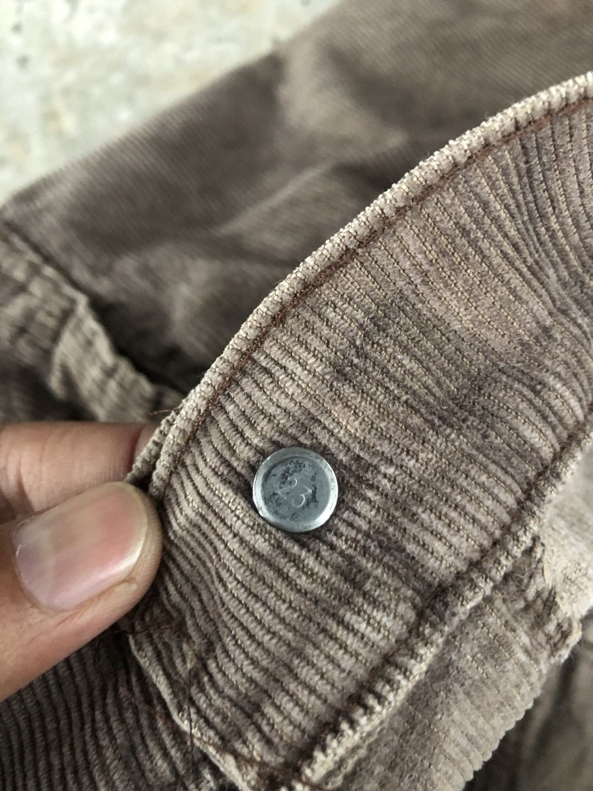 If Six Was Nine Vintage 80’s Levi’s Corduroy Flared Jeans 517 Size US 31 - 16 Thumbnail