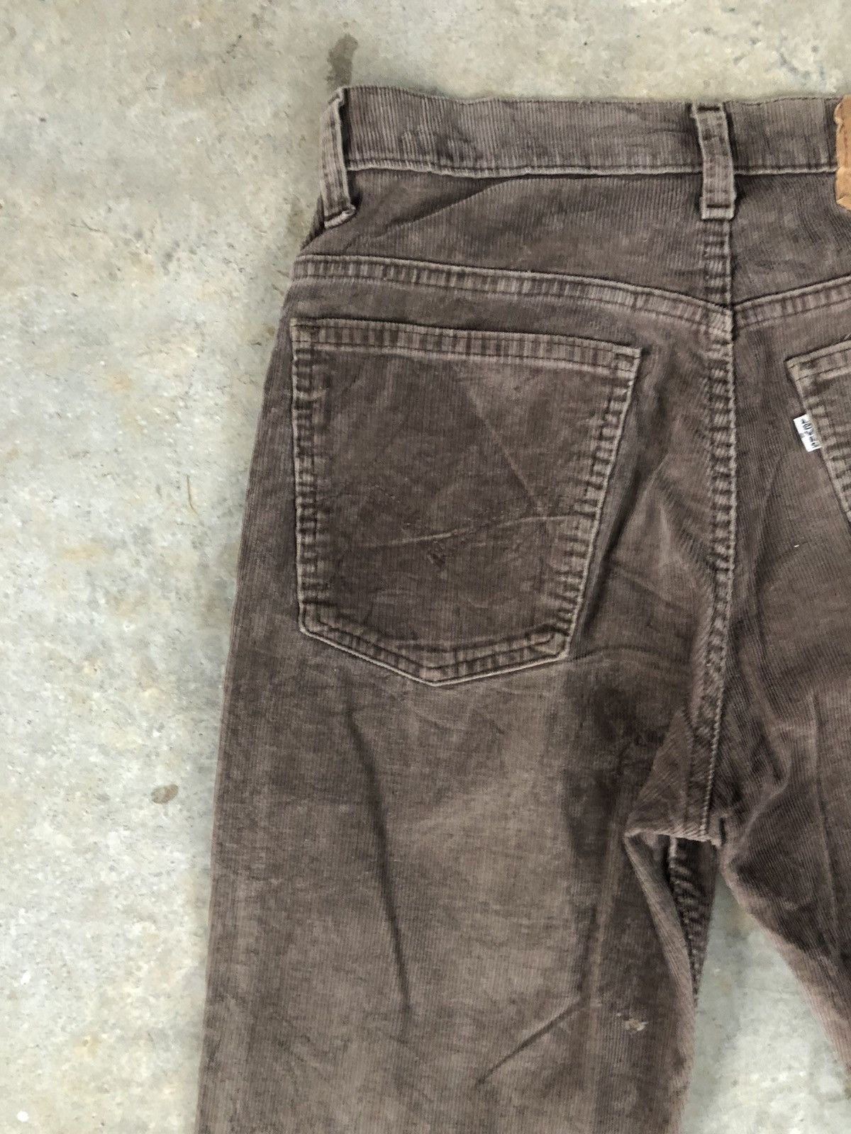 If Six Was Nine Vintage 80’s Levi’s Corduroy Flared Jeans 517 Size US 31 - 10 Thumbnail