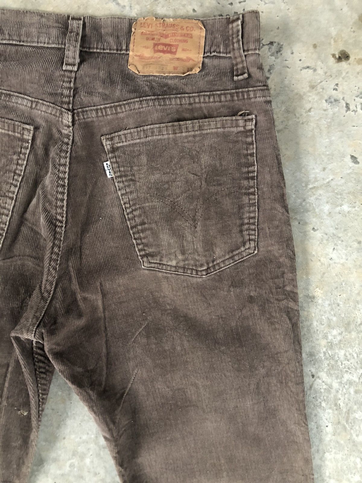 If Six Was Nine Vintage 80’s Levi’s Corduroy Flared Jeans 517 Size US 31 - 11 Thumbnail