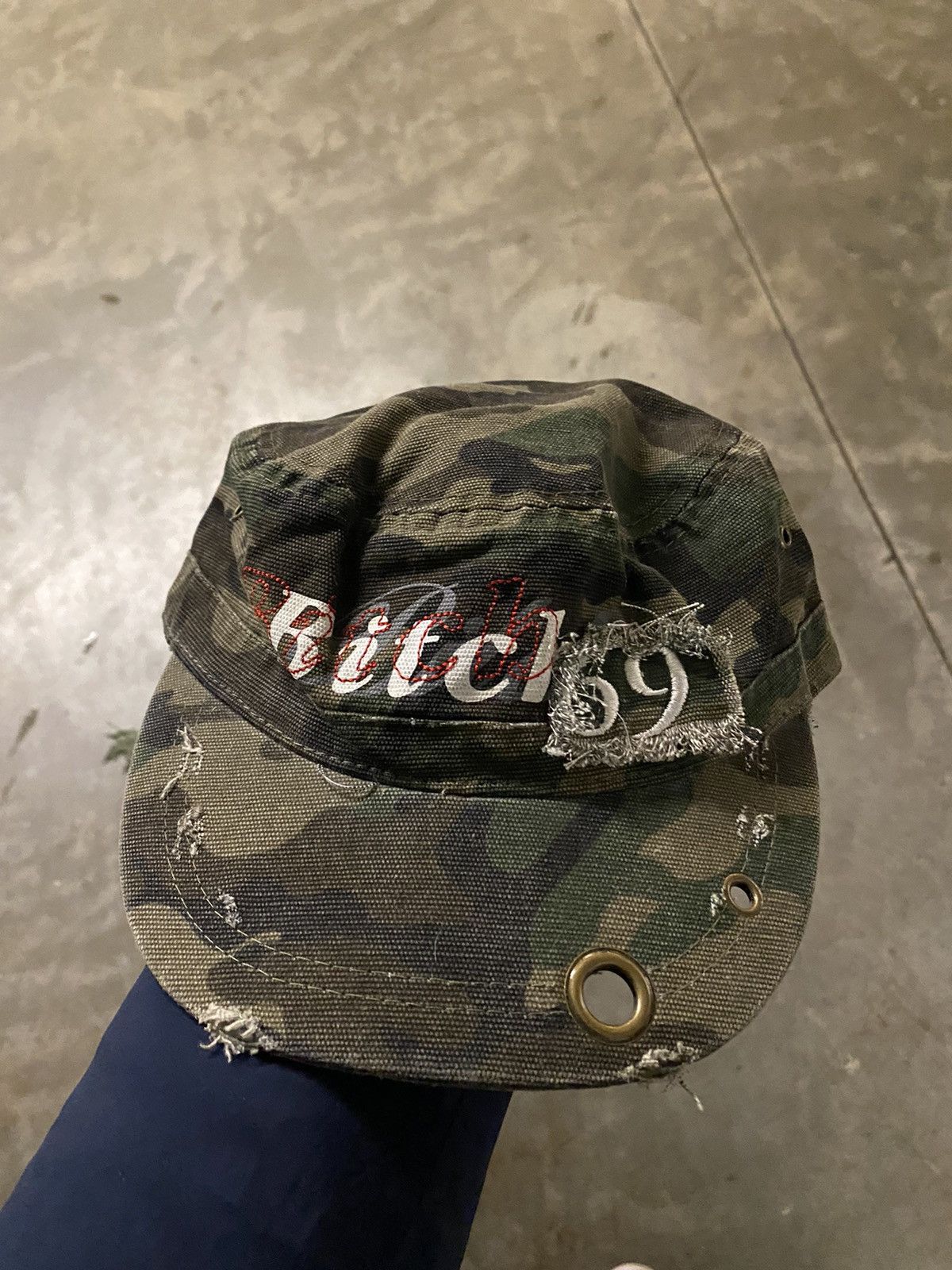 Vintage Vintage Y2K Bitch 69 Military Hat Humour Funny Size ONE SIZE - 1 Thumbnail