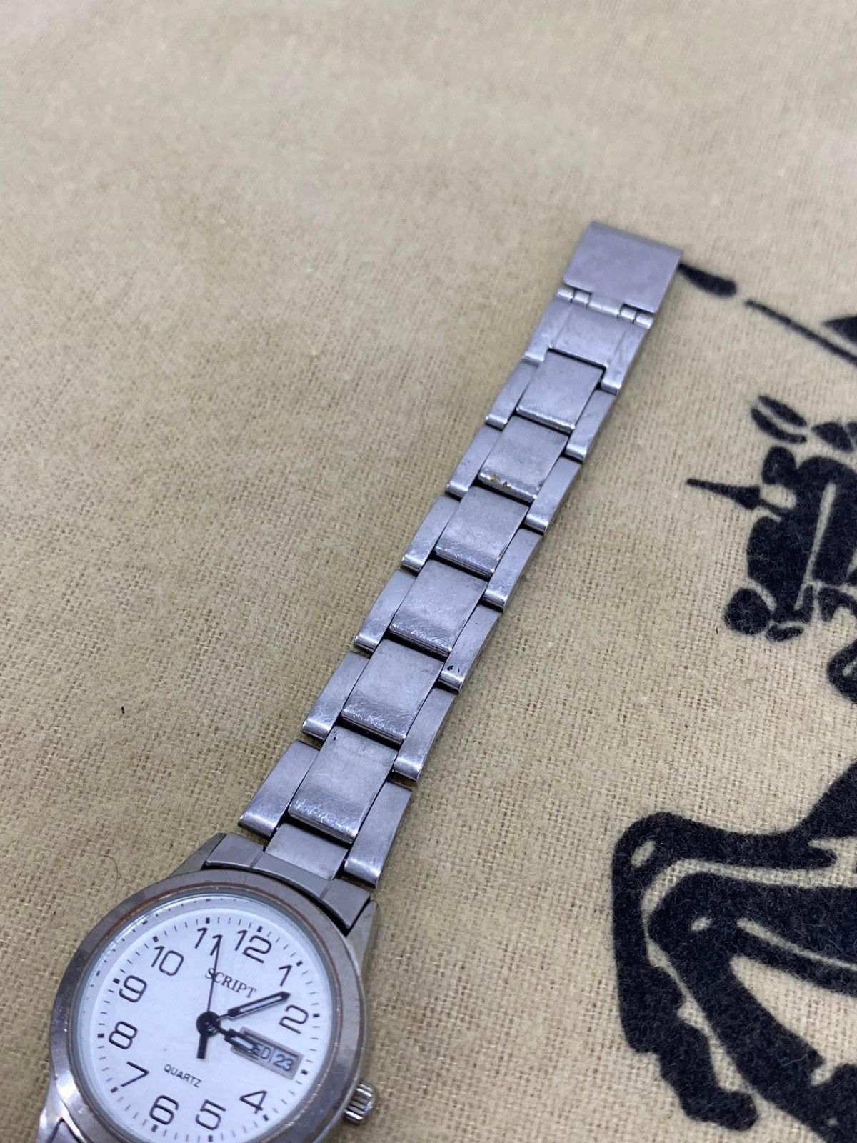 Hysteric Glamour Script J-Jaxis Japan Dates & Days Quartz futuristic Watch Size ONE SIZE - 6 Thumbnail