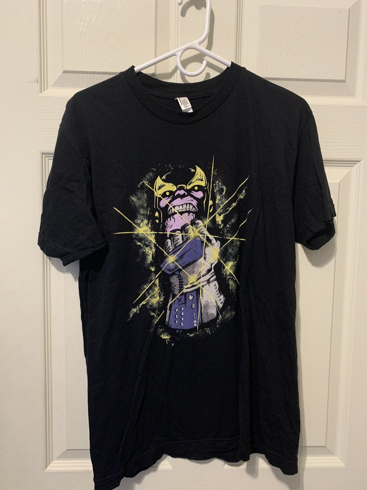 American Apparel × Marvel Comics Thanos with Nintendo power gloves Tshirt Size US L / EU 52-54 / 3 - 1 Thumbnail