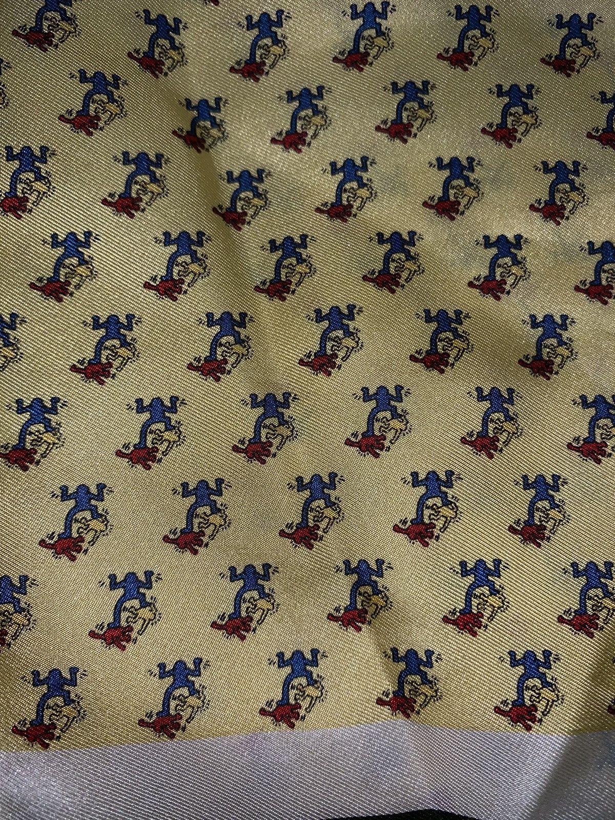 Keith Haring × Schneiders × Vineyard Vines Keith Haring Vineyard Vines Scarf Schneider’s Children Hospi Size ONE SIZE - 3 Thumbnail