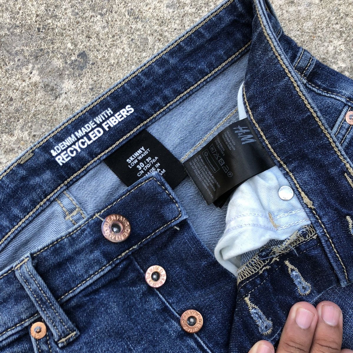 H&M 🔥Thrash🔥H&M Stoned Wash Rips Distress Skinny Denim Jeans Size US 30 / EU 46 - 9 Thumbnail