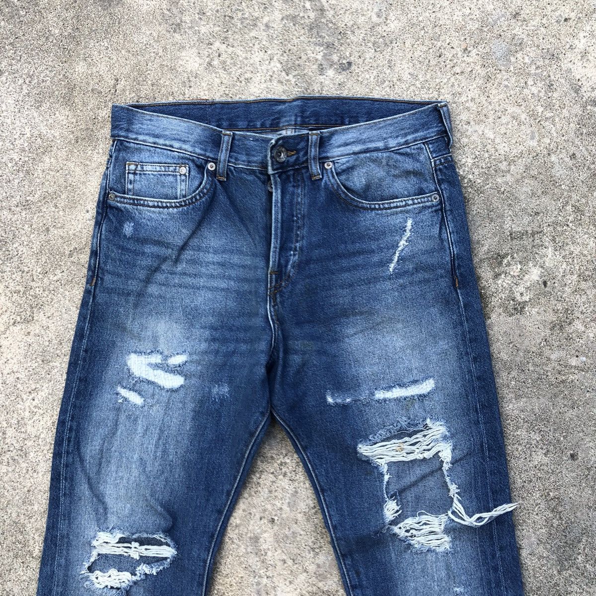 H&M 🔥Thrash🔥H&M Thrash Rips Stone Wash Slim Denim Jeans Size US 32 / EU 48 - 2 Thumbnail