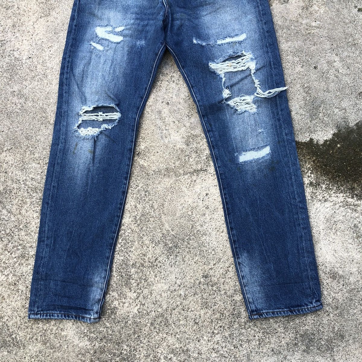 H&M 🔥Thrash🔥H&M Thrash Rips Stone Wash Slim Denim Jeans Size US 32 / EU 48 - 3 Thumbnail