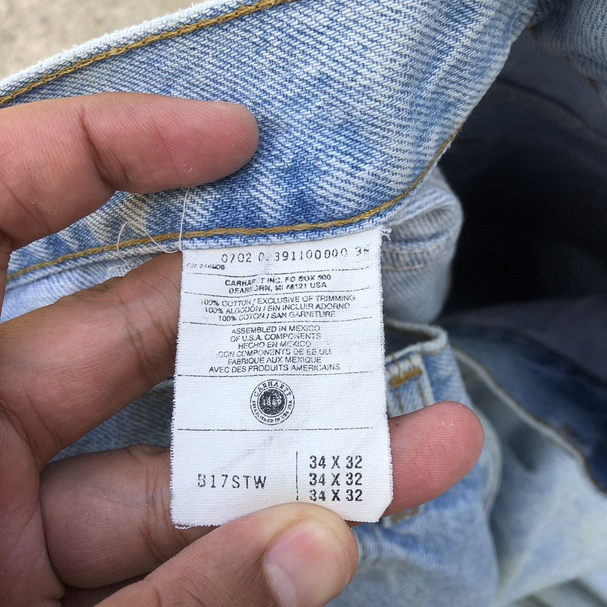 Carhartt 🔥Rare🔥Vintage Carhatt Stoned Wash Rips Denim Jeans Size US 33 - 16 Thumbnail
